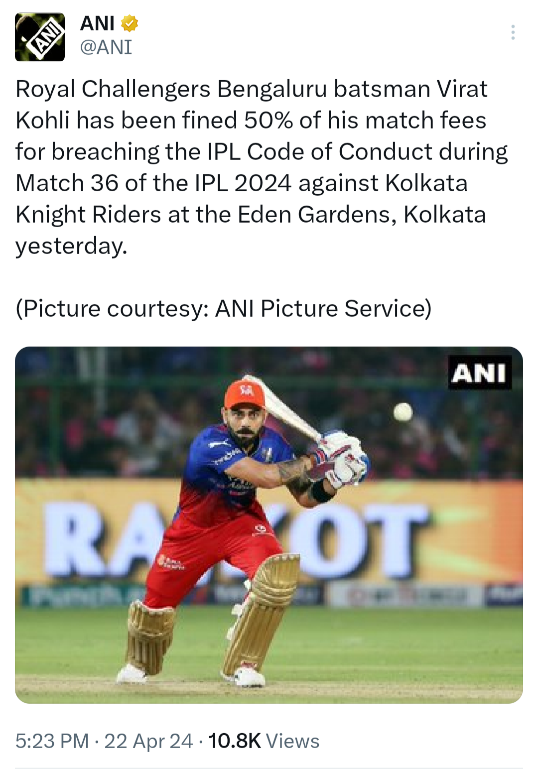 Kohli Fined 50 of match fees for arrogant Behaviour with Umpires r