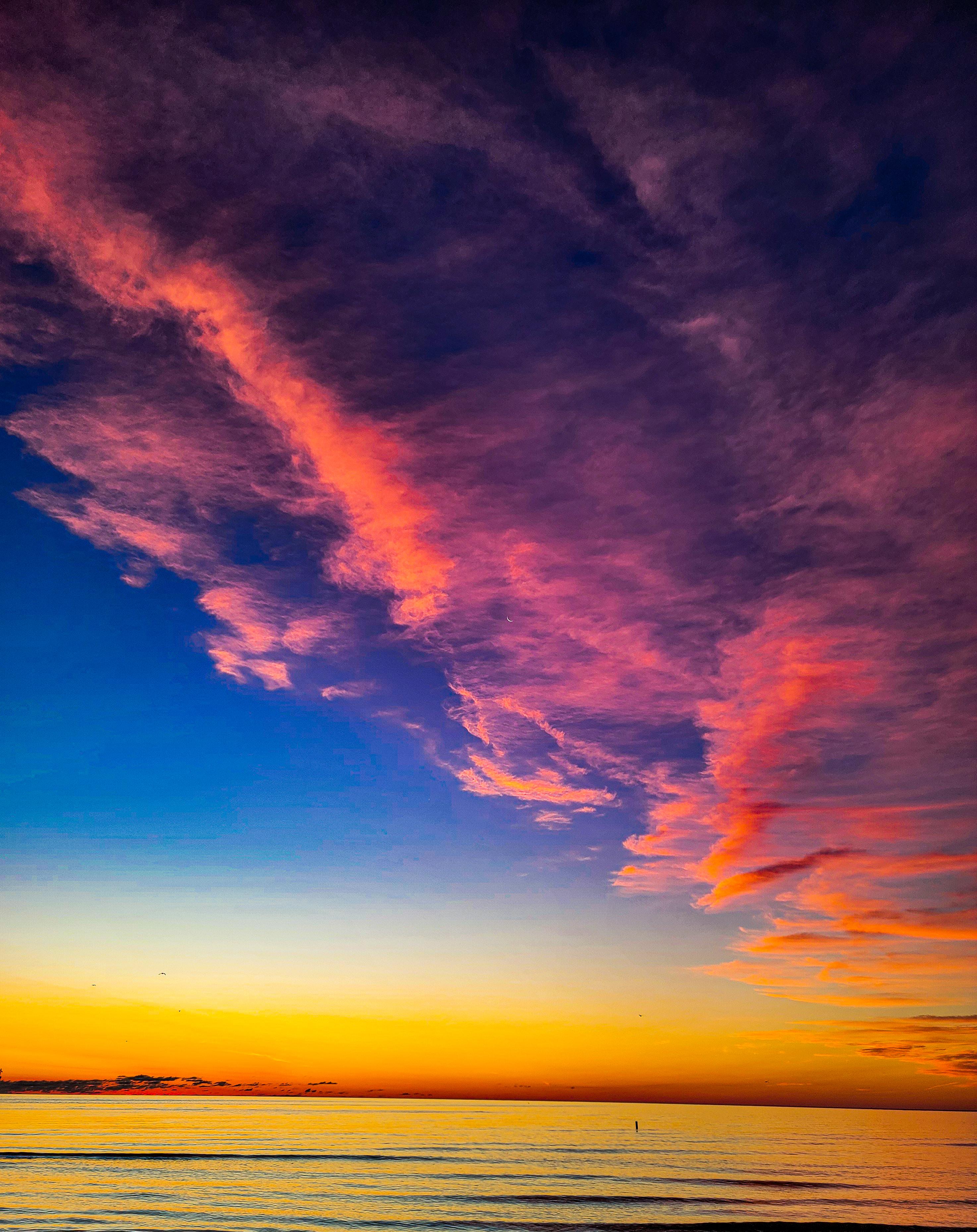 [OC] Winthrop harbor Marina, Winthrop harbor IL Sunrise. Can you spot
