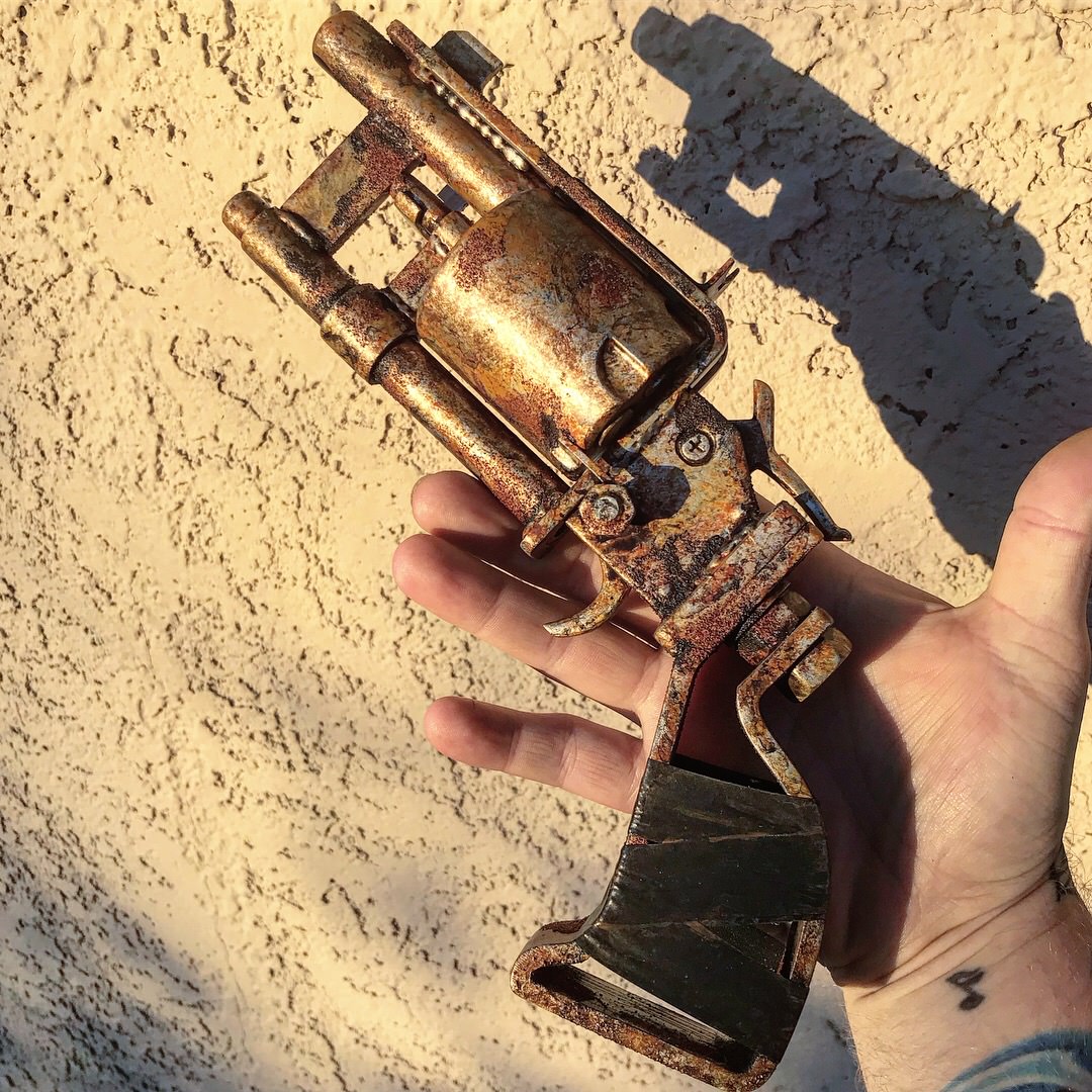 Fallout 4 Pipe Revolver (3D Printed, Painted) r/gaming