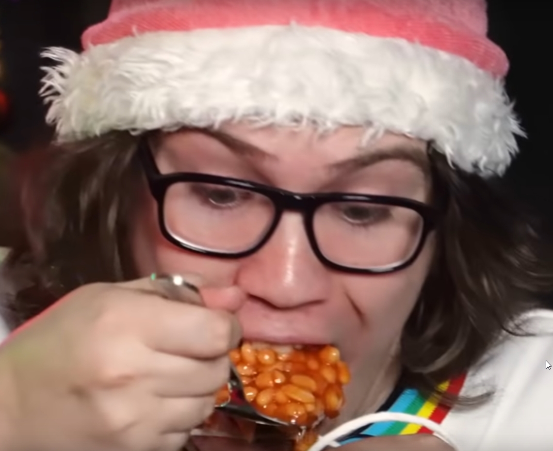 HEY GUYS MASSIVE BEAN EATING BEANS HERE r/Maxmoefoe
