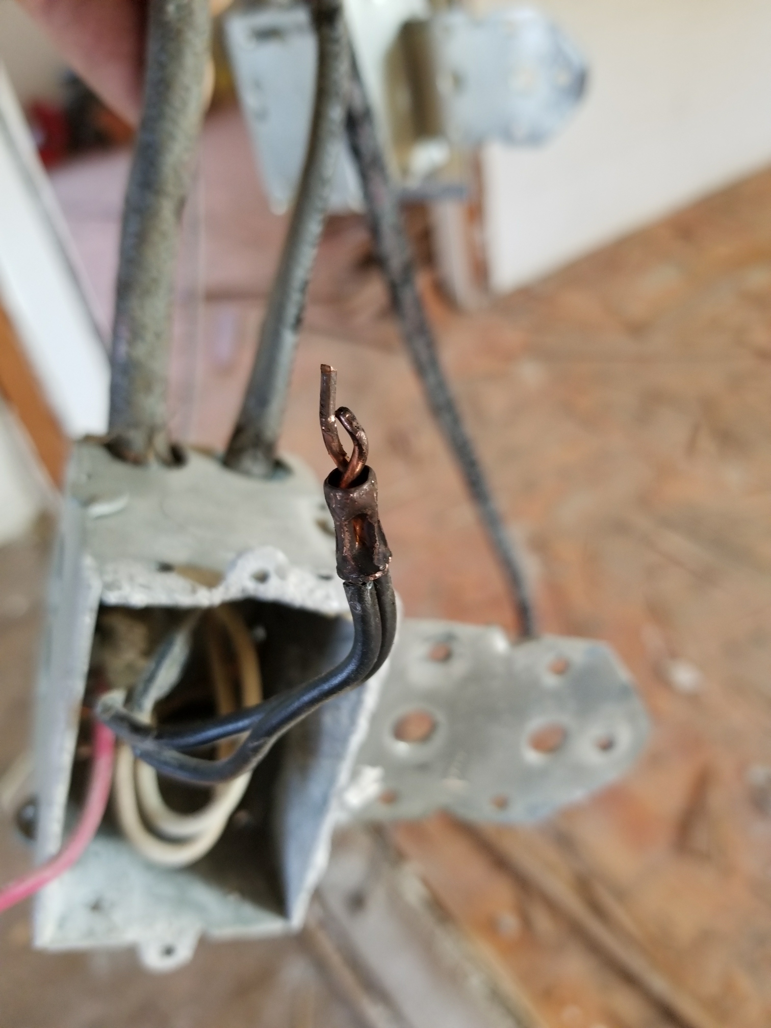 They didn't even twist the wires the right way r/electricians