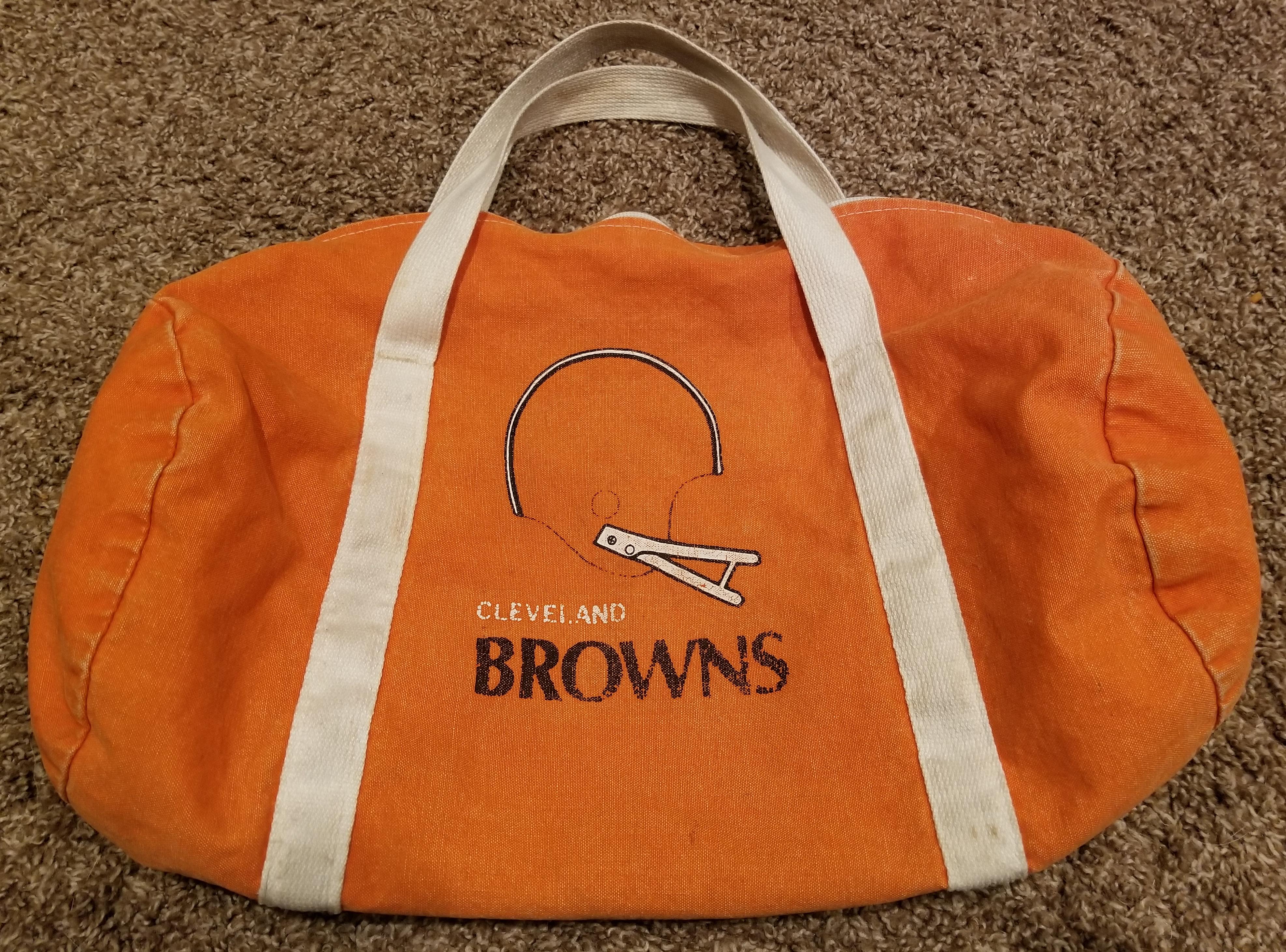 Has anyone else seen a Browns ball bag/duffle bag like this? My dad