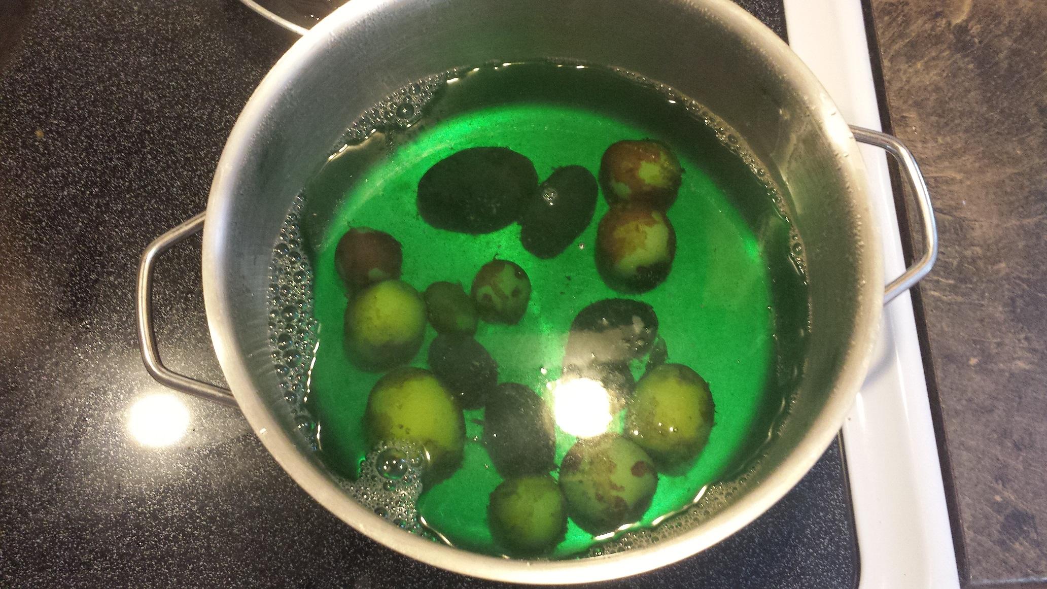 I boiled some purple potatoes and they made the water bright green r