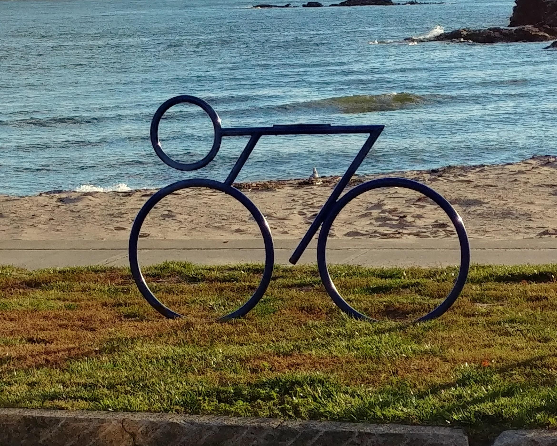 This bike rack in the shape of a bike r/mildlyinteresting