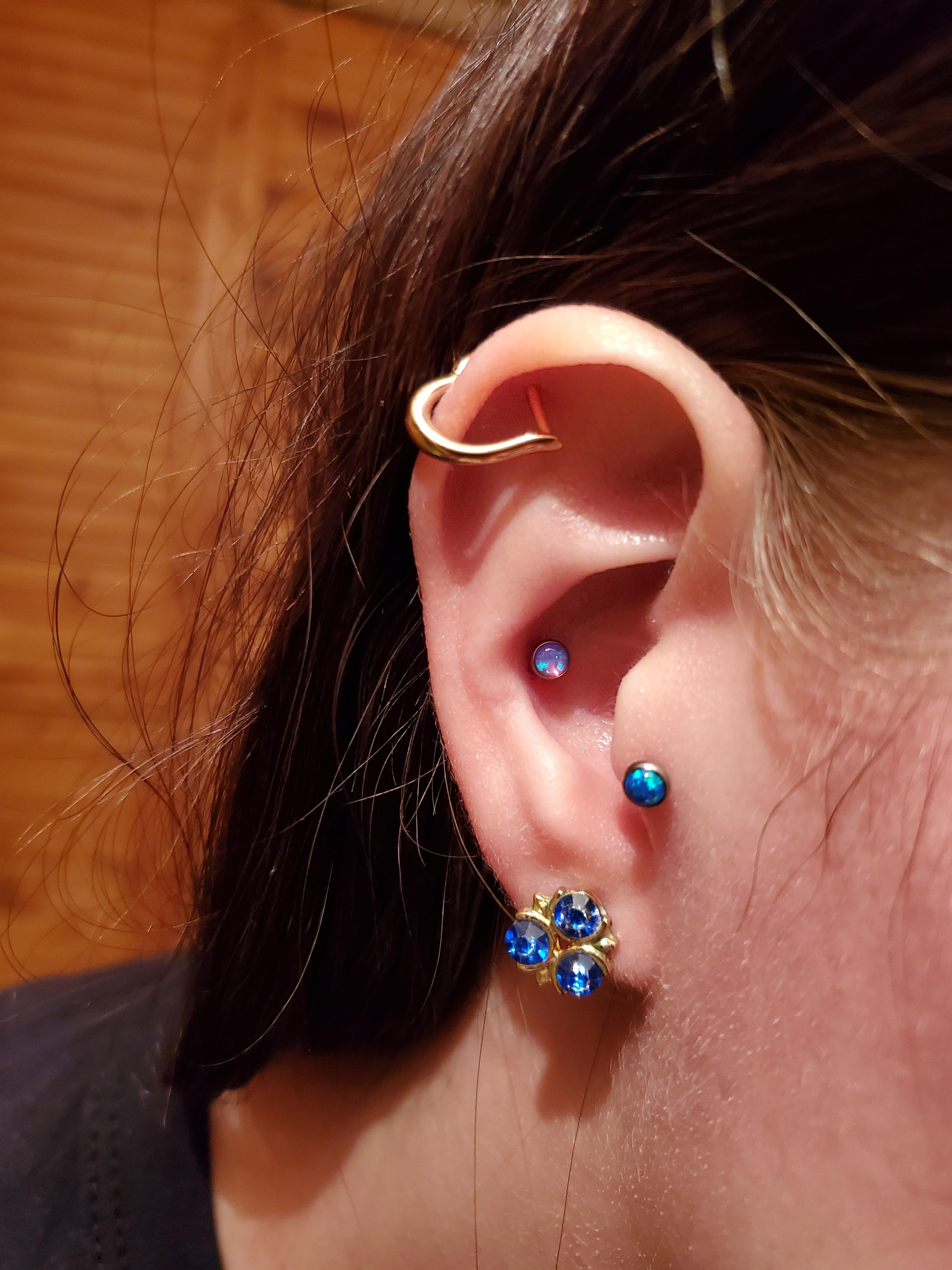 Instinctively got a conch piercing today!! It barely hurt and it looks