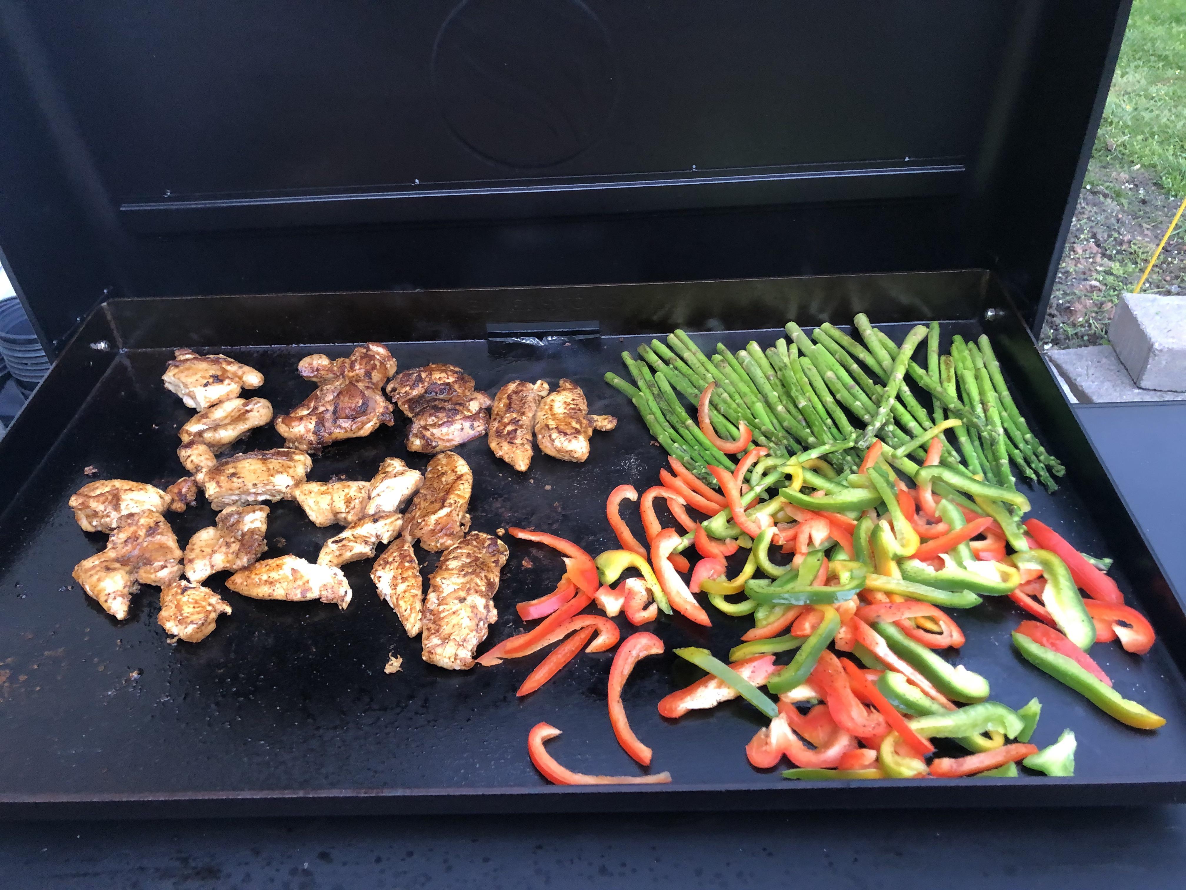 Chicken masala and fresh veggies on the Blackstone! r/blackstonegriddle