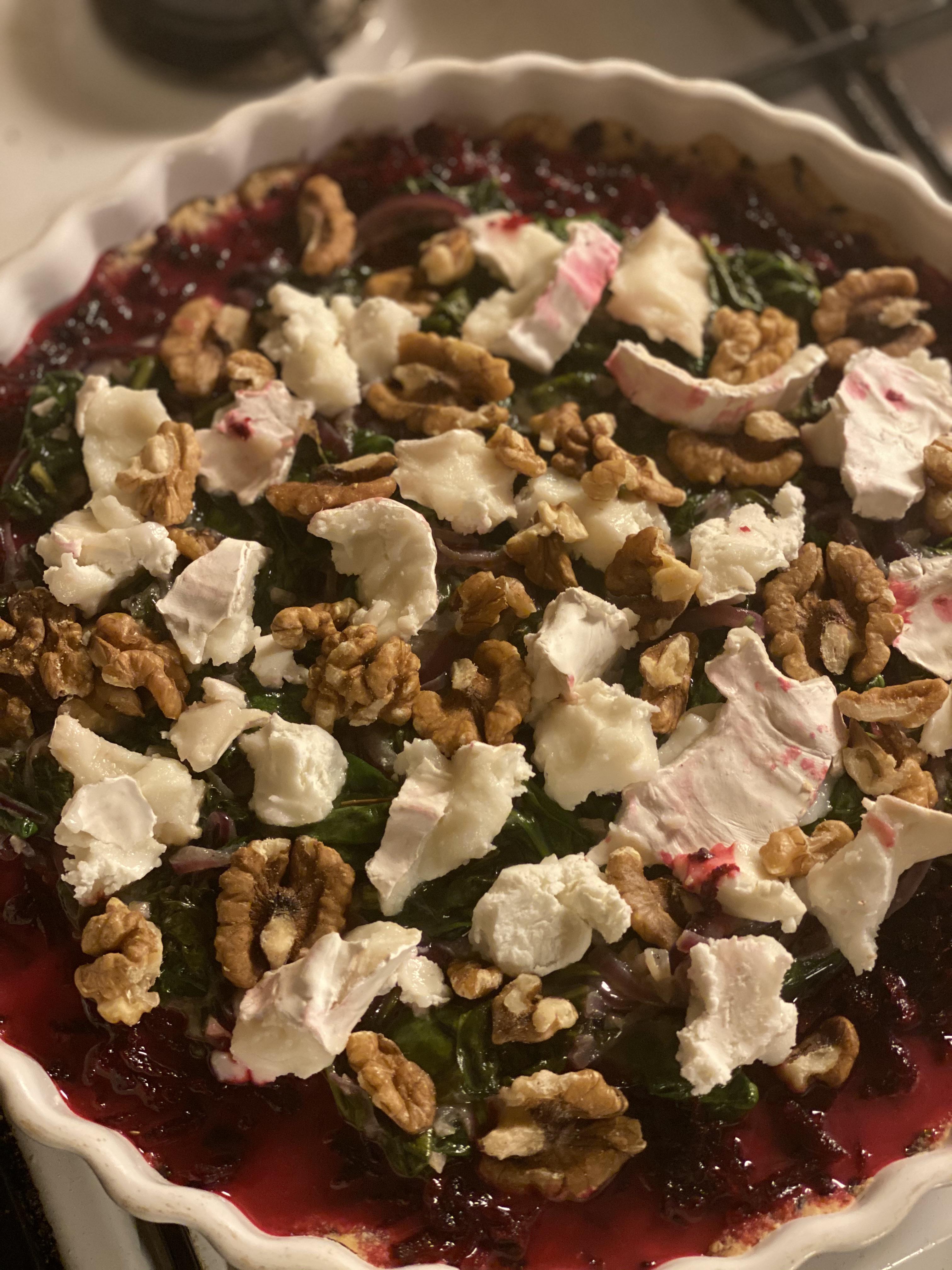 Homemade (Copenhagen) pie with beets and goatcheese 🥧 r/FoodPorn