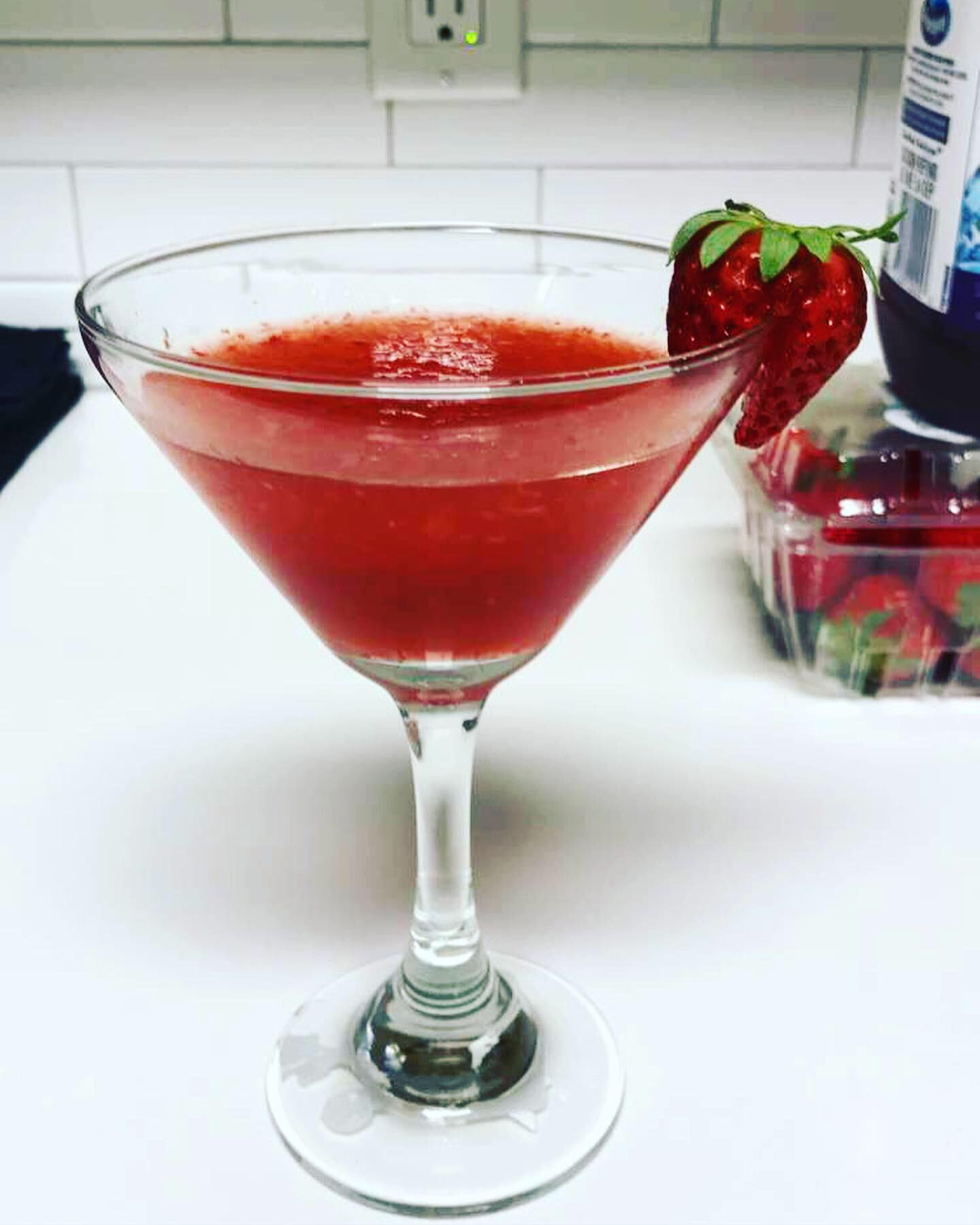 Keto Strawberry Daiquiri ! r/ketodrunk