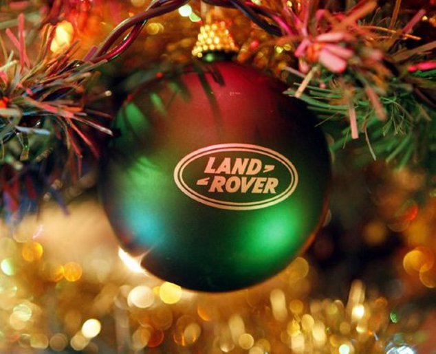 How to decorate a Christmas tree? r/LandRover