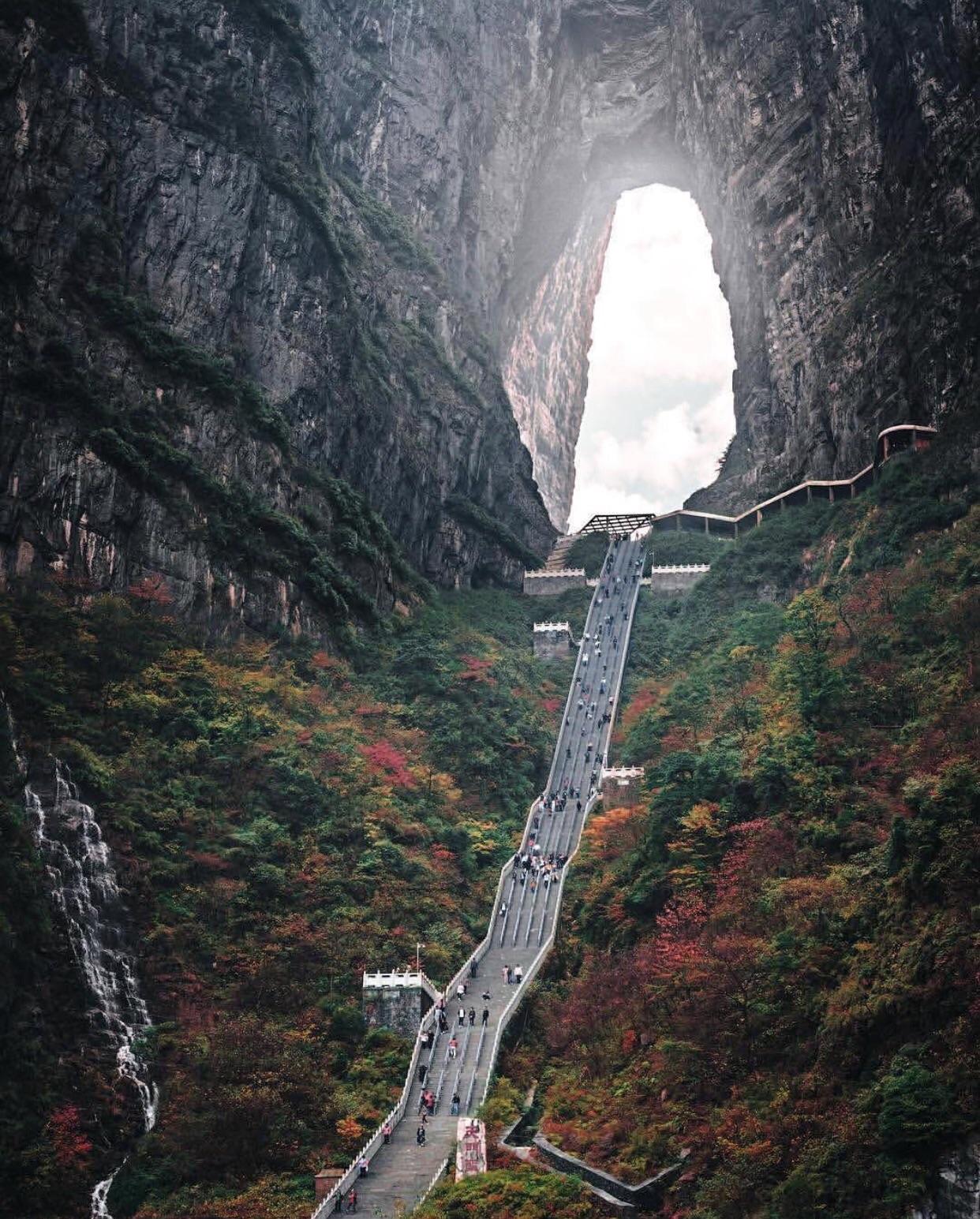 Heaven's Gate, Tianmen Mountain r/BeAmazed