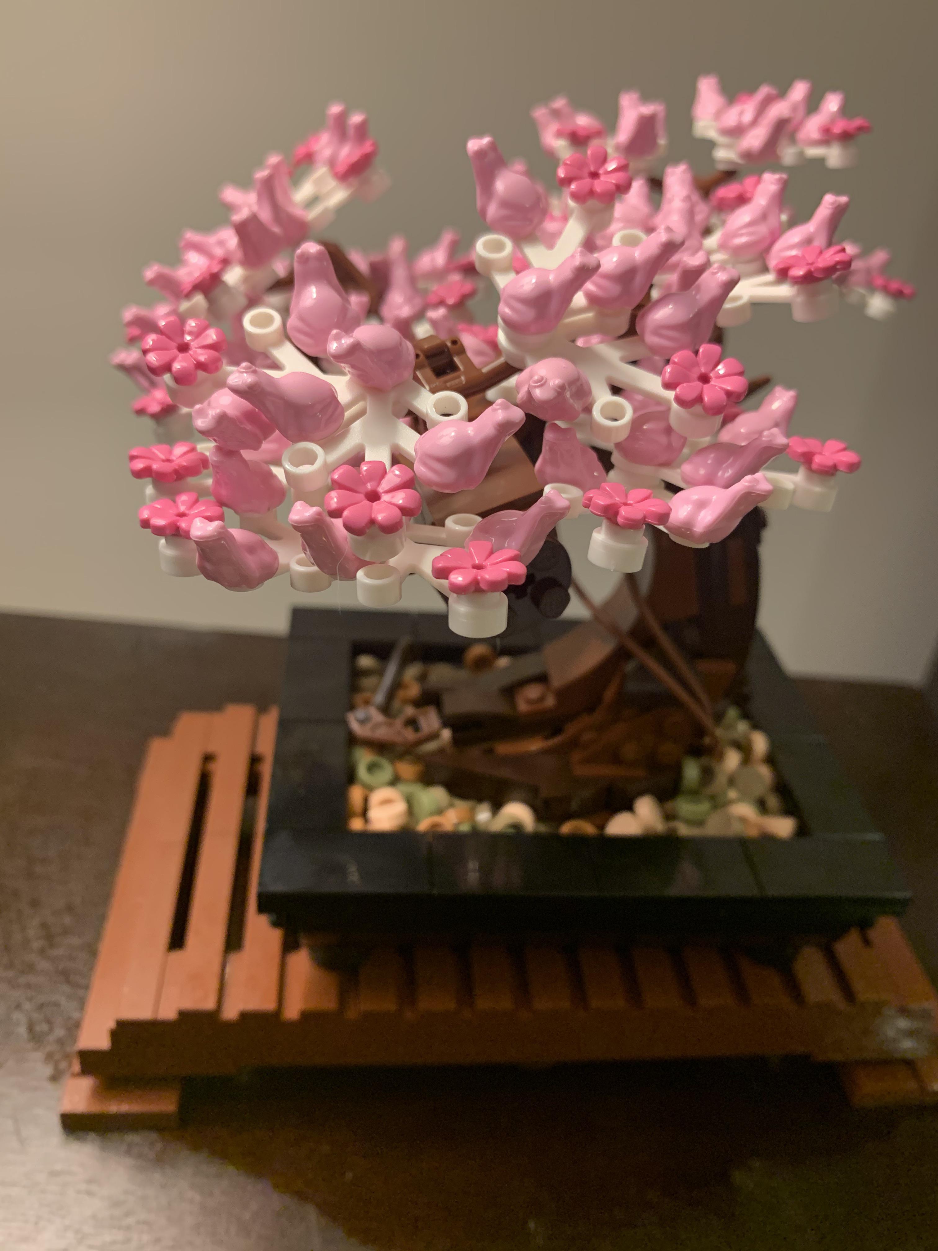 This Lego Bonsai Tree has frogs for flowers. r/pics