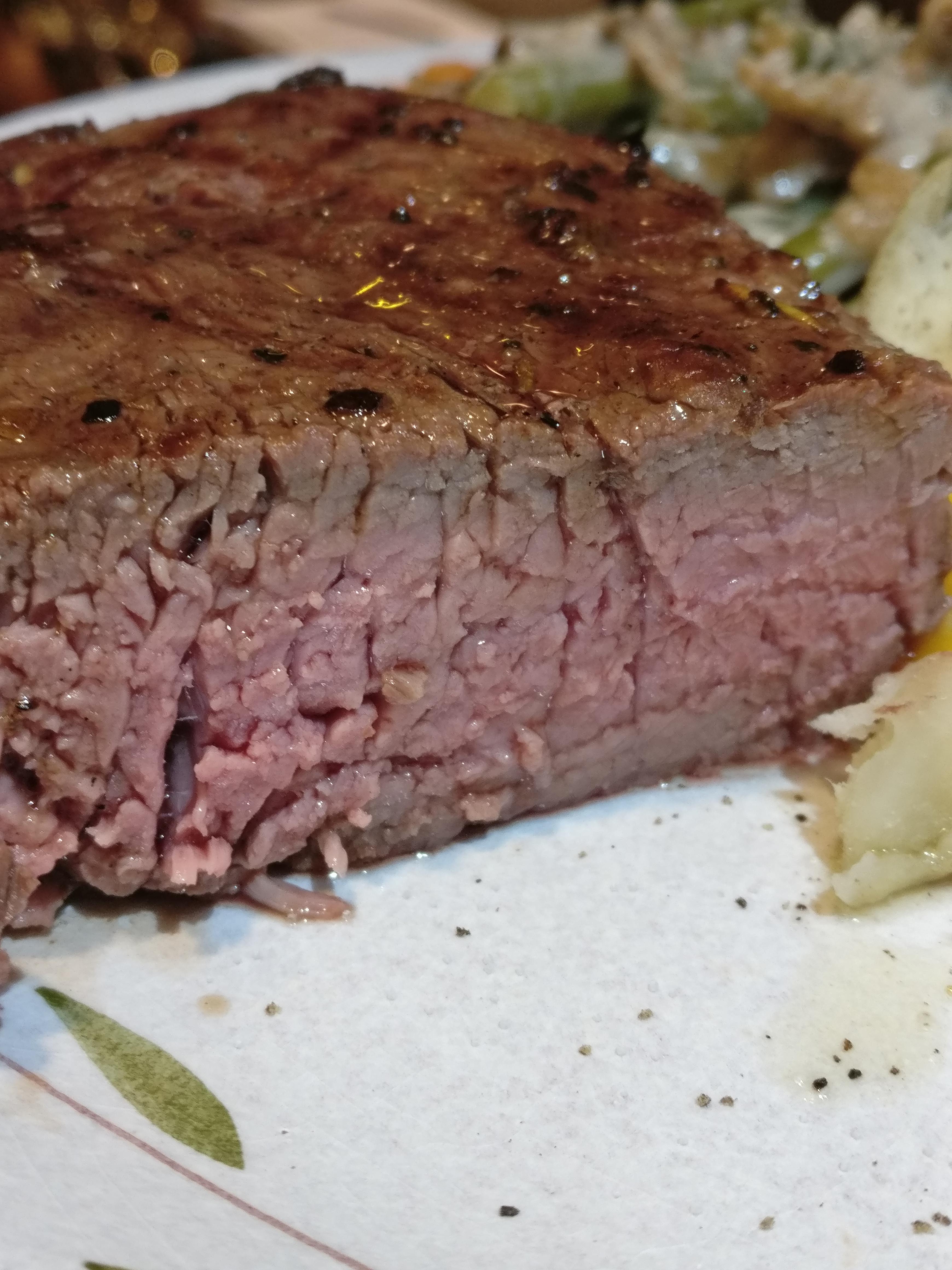 This is that 5.99/lb sirloin steak.. really thick, no edge fat