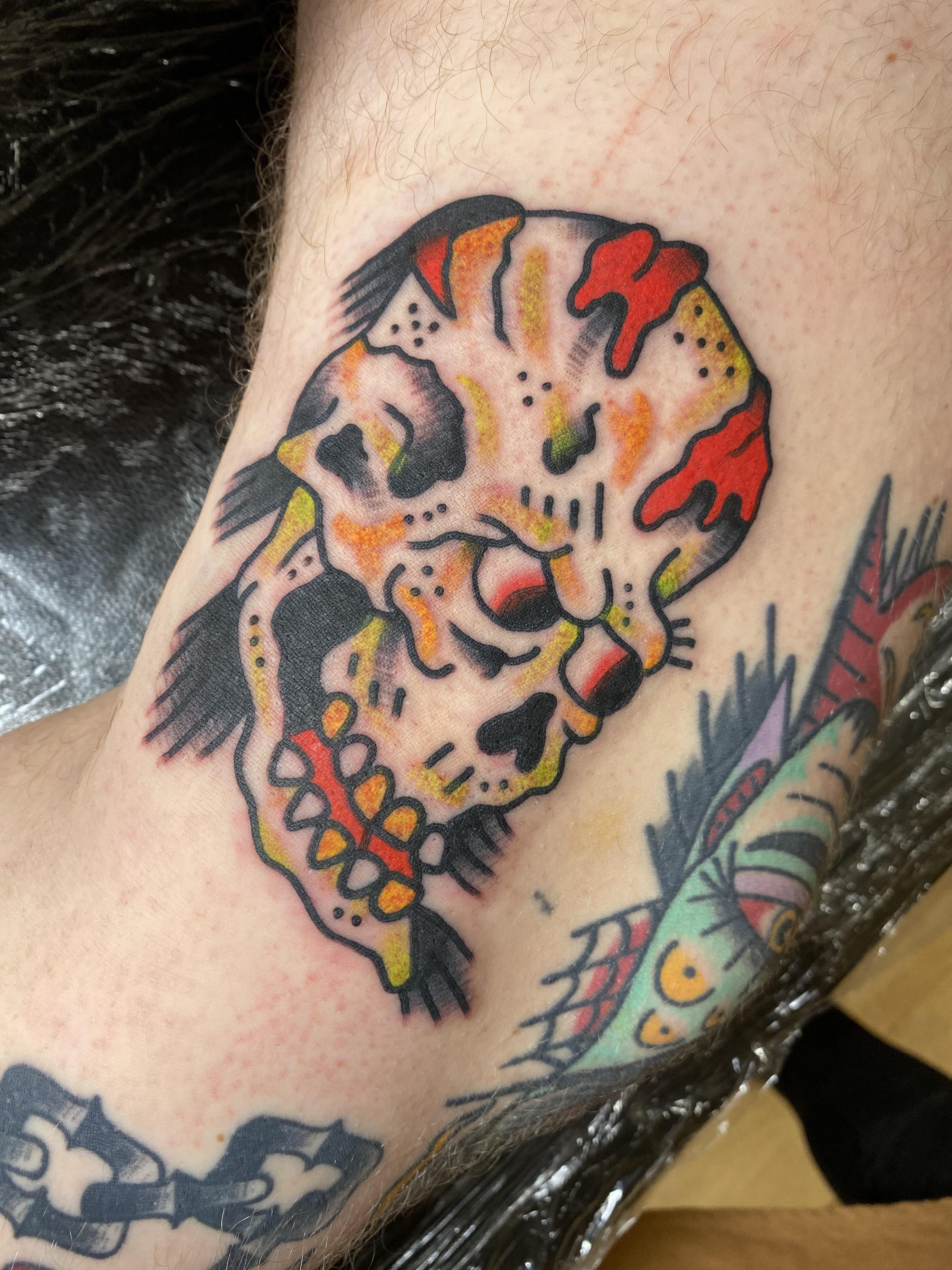 Creeper skull from my flash done by me bowleytattoo r/traditionaltattoos