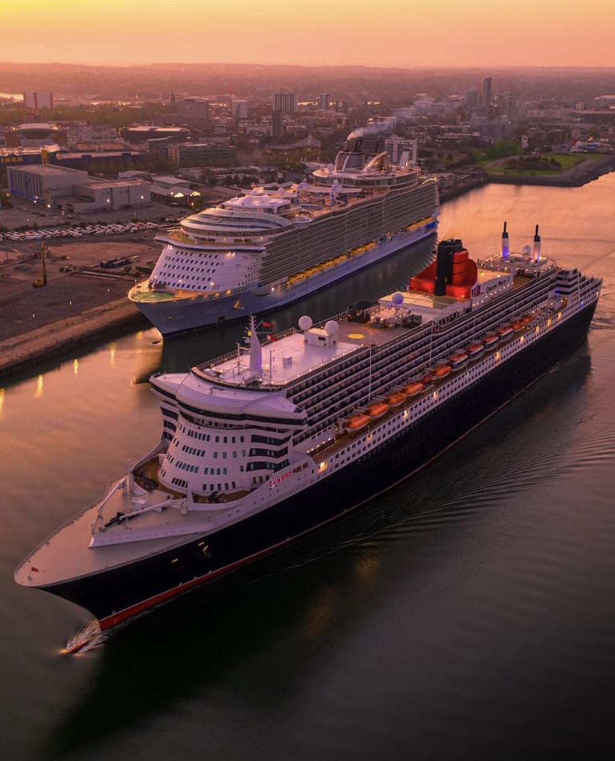 Oasis Of The Seas Queen Mary 2