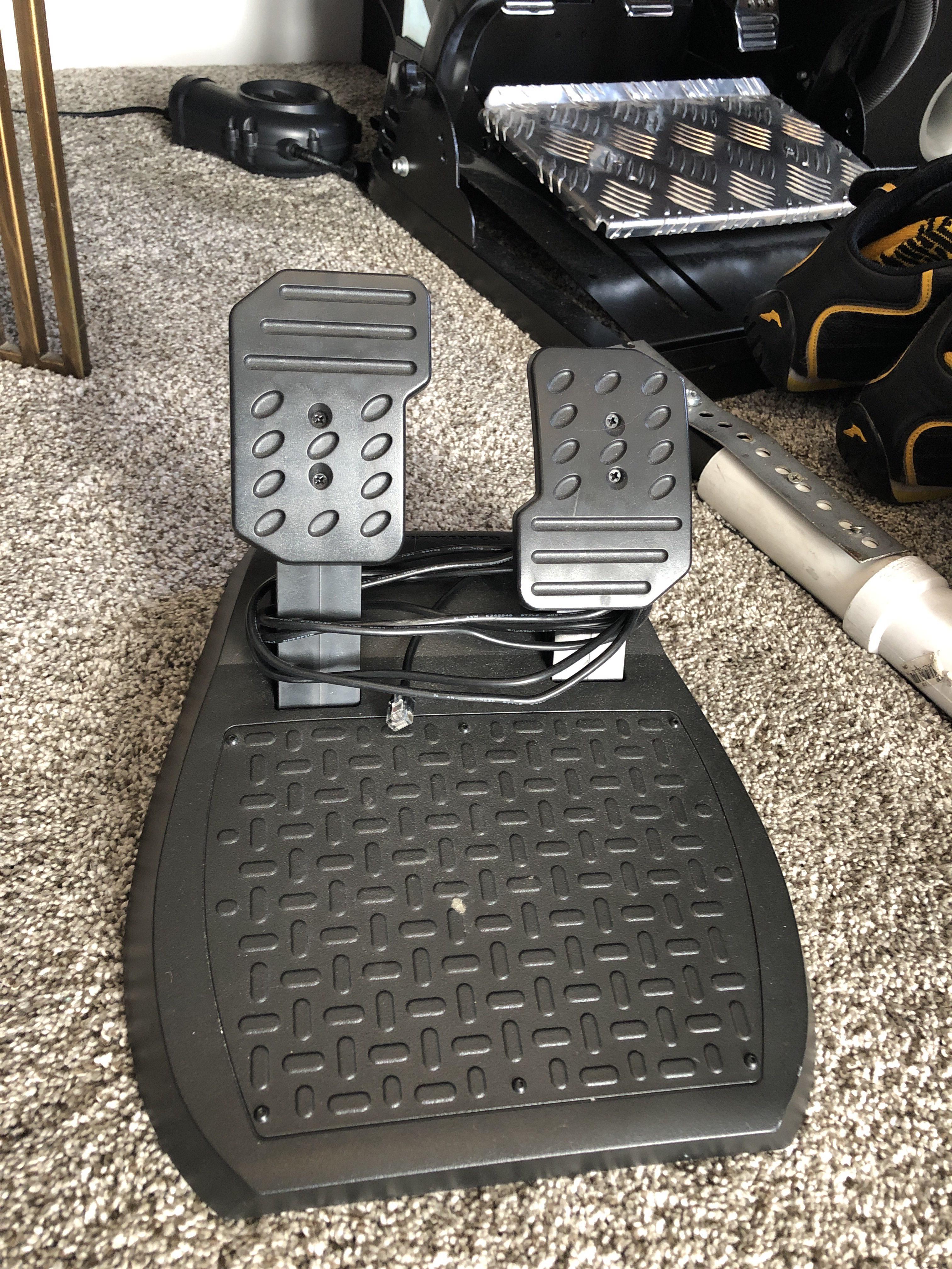 What’s the difference from these pedals and the ones with the metal plates? r/Thrustmaster