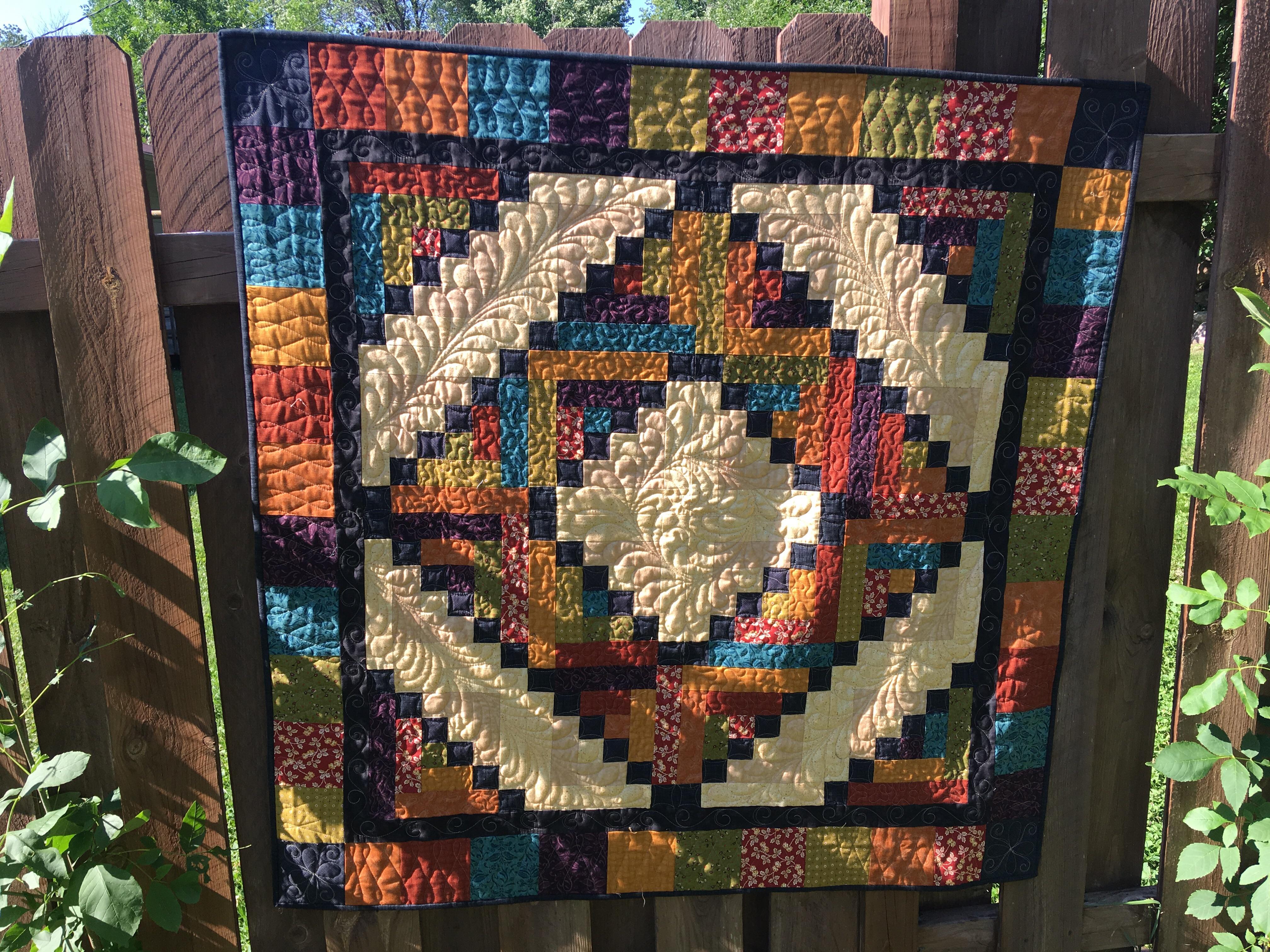 My first Log Cabin quilt! r/quilting