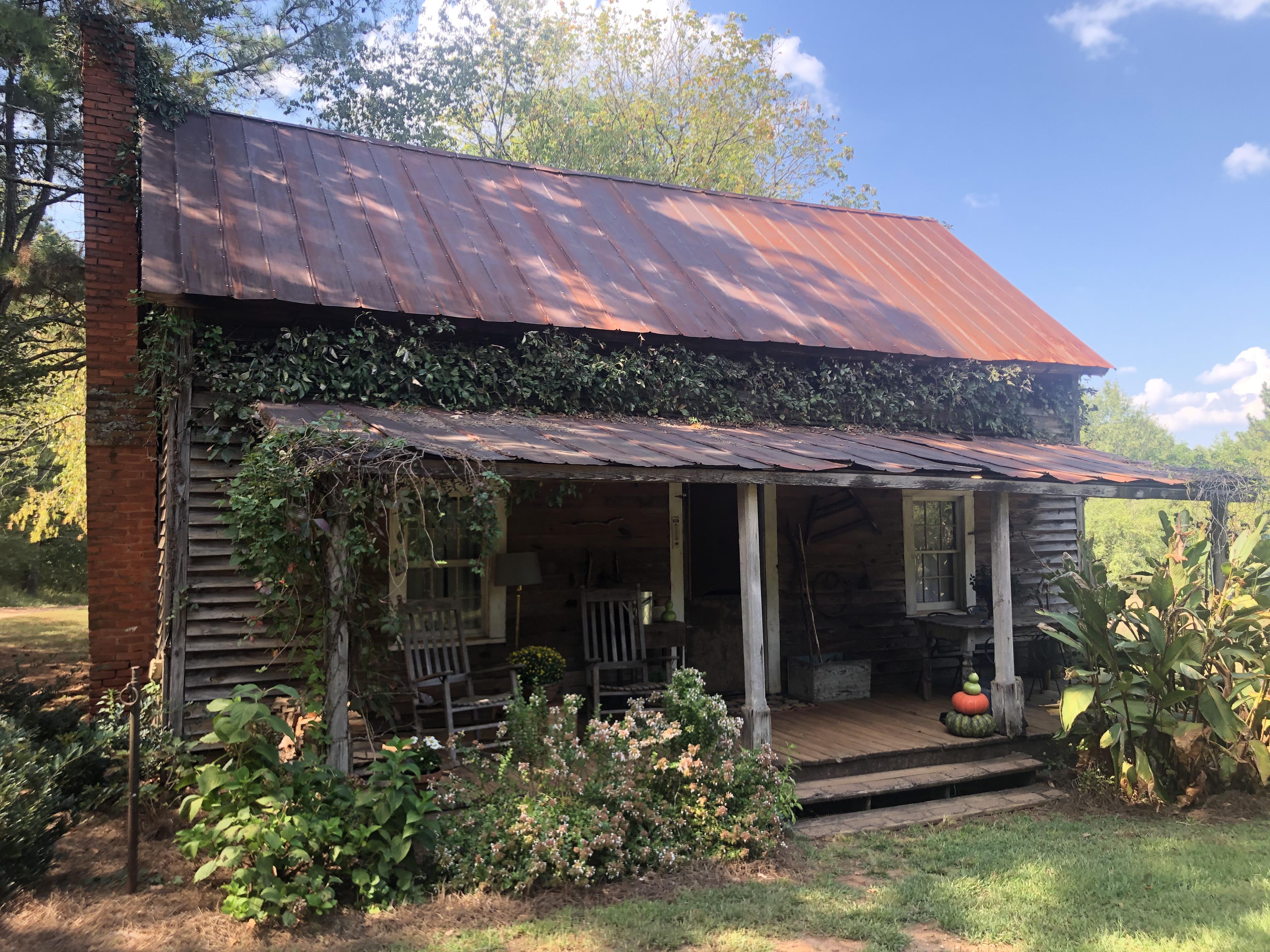 Portico Cabin, North High Shoals, Ga r/CozyPlaces