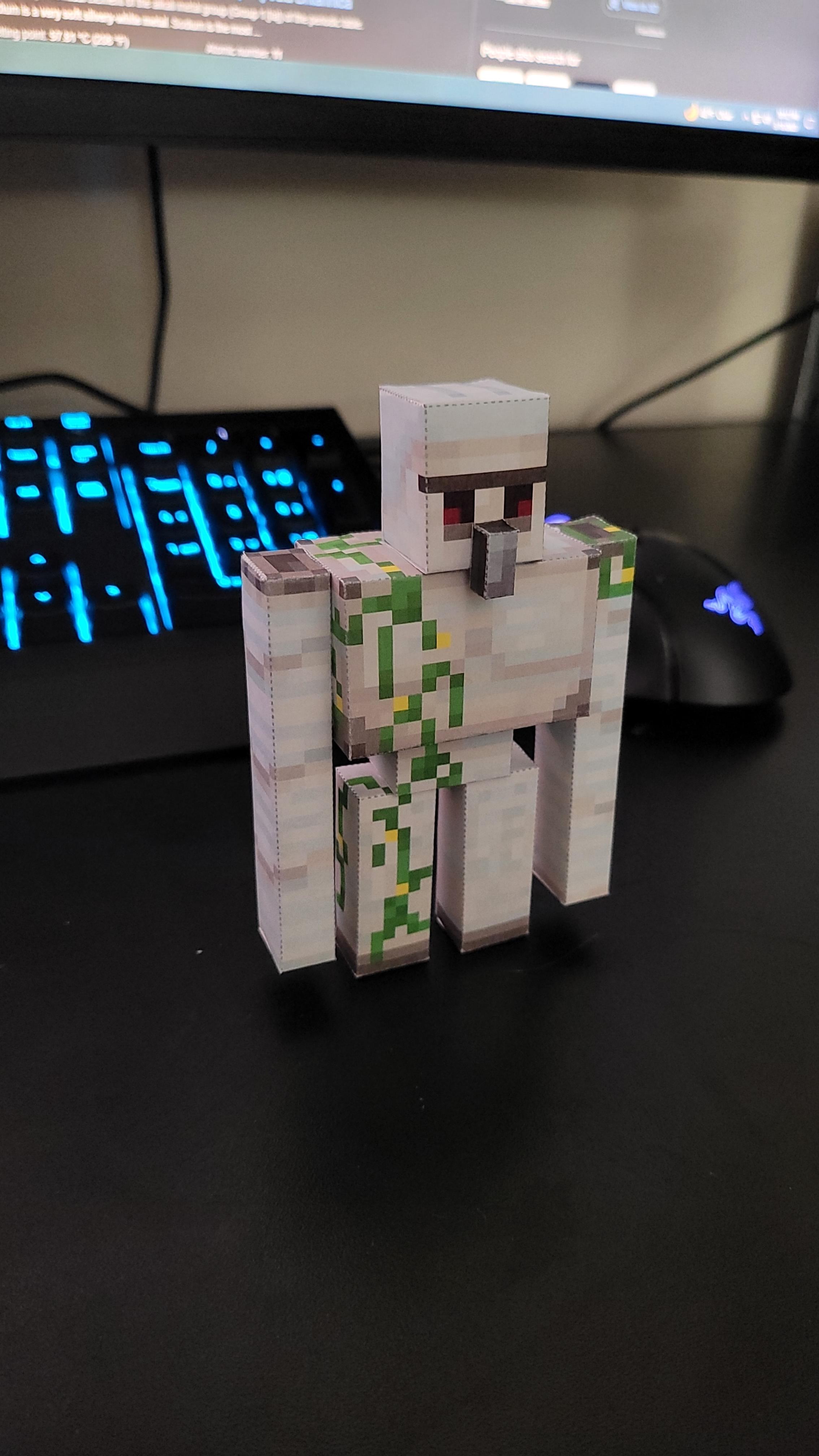 Papercraft Minecraft Iron Golem