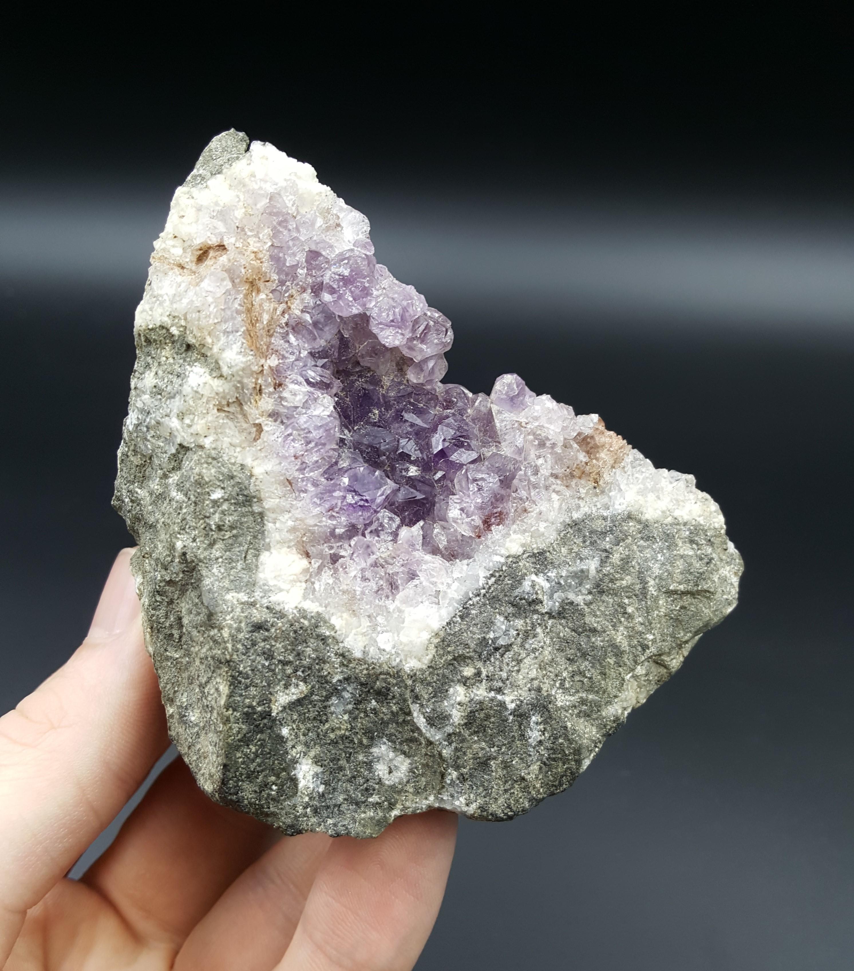 Amethyst crystals from Southbury, CT r/Connecticut