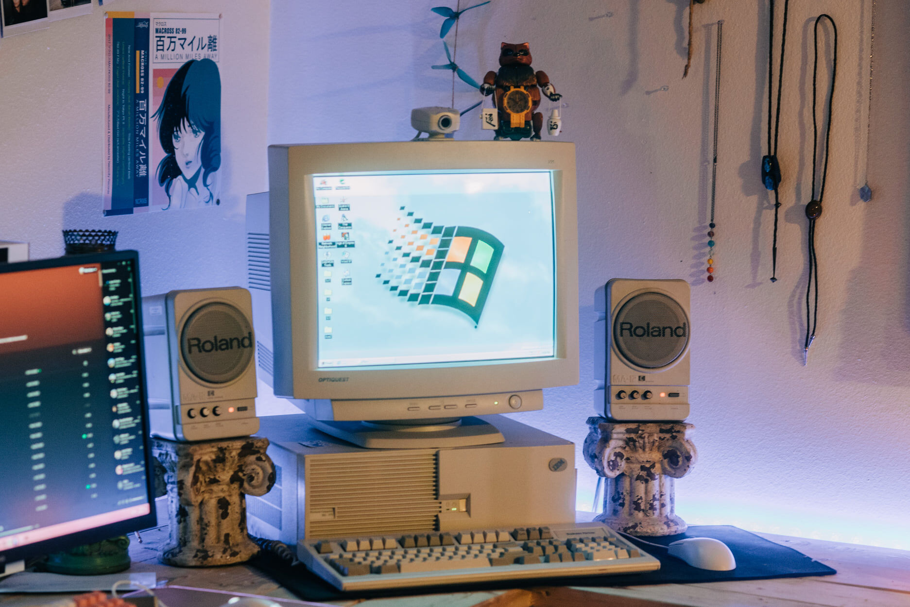 I finally finished my Windows 98 gaming machine! r/retrobattlestations