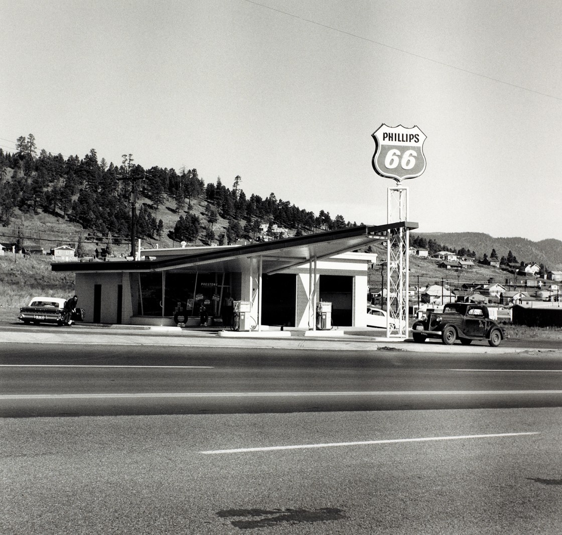 Phillips 66 Gas Station, Flagstaff Arizona 1962 r/arizona