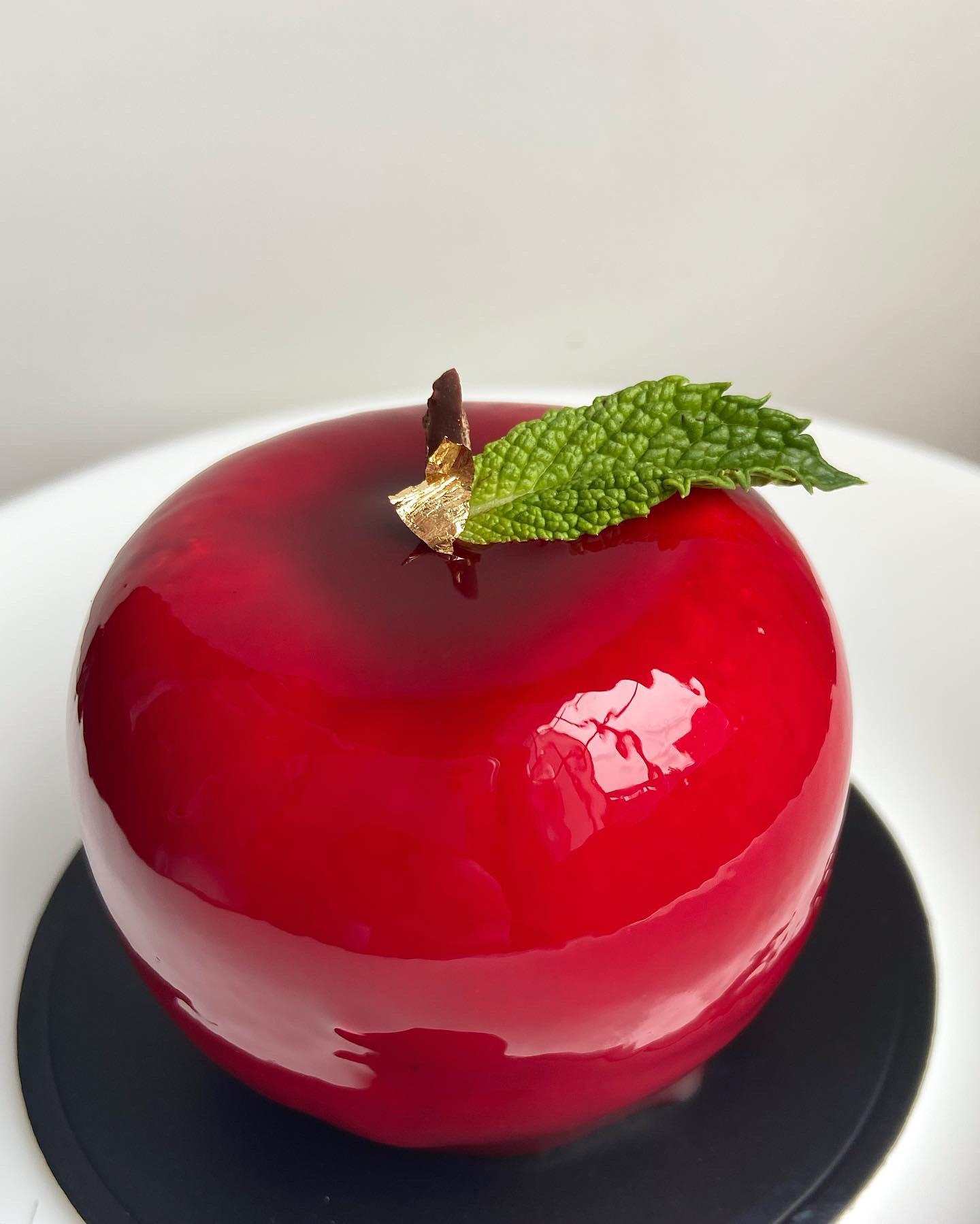 [Homemade] Apple Mousse Cake r/food