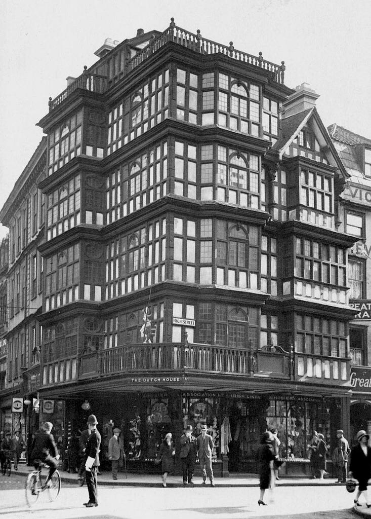 The Old Dutch House in Bristol, England, built in 1676. Destroyed in