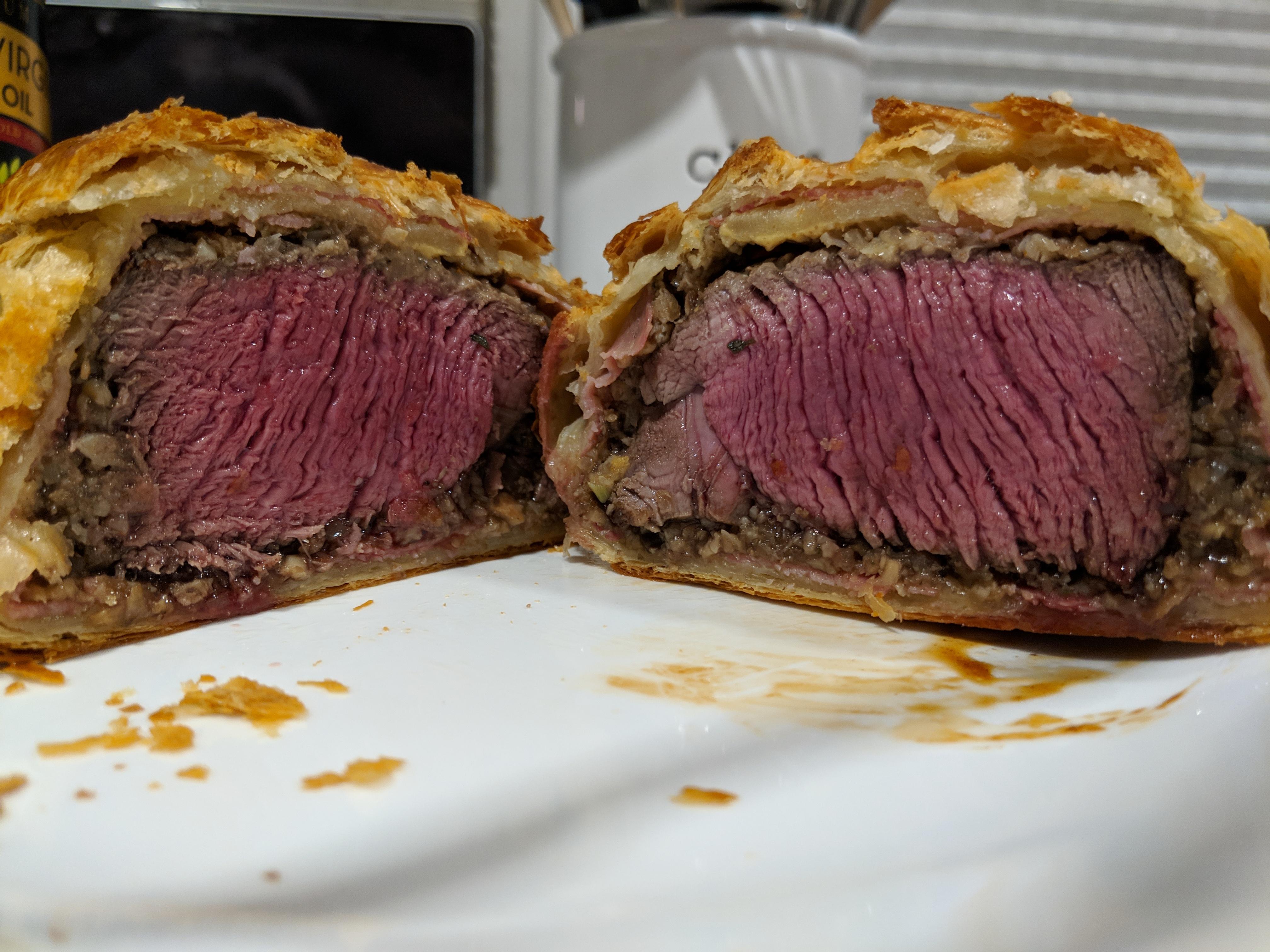 [Homemade] Beef Wellington, medium rare r/food