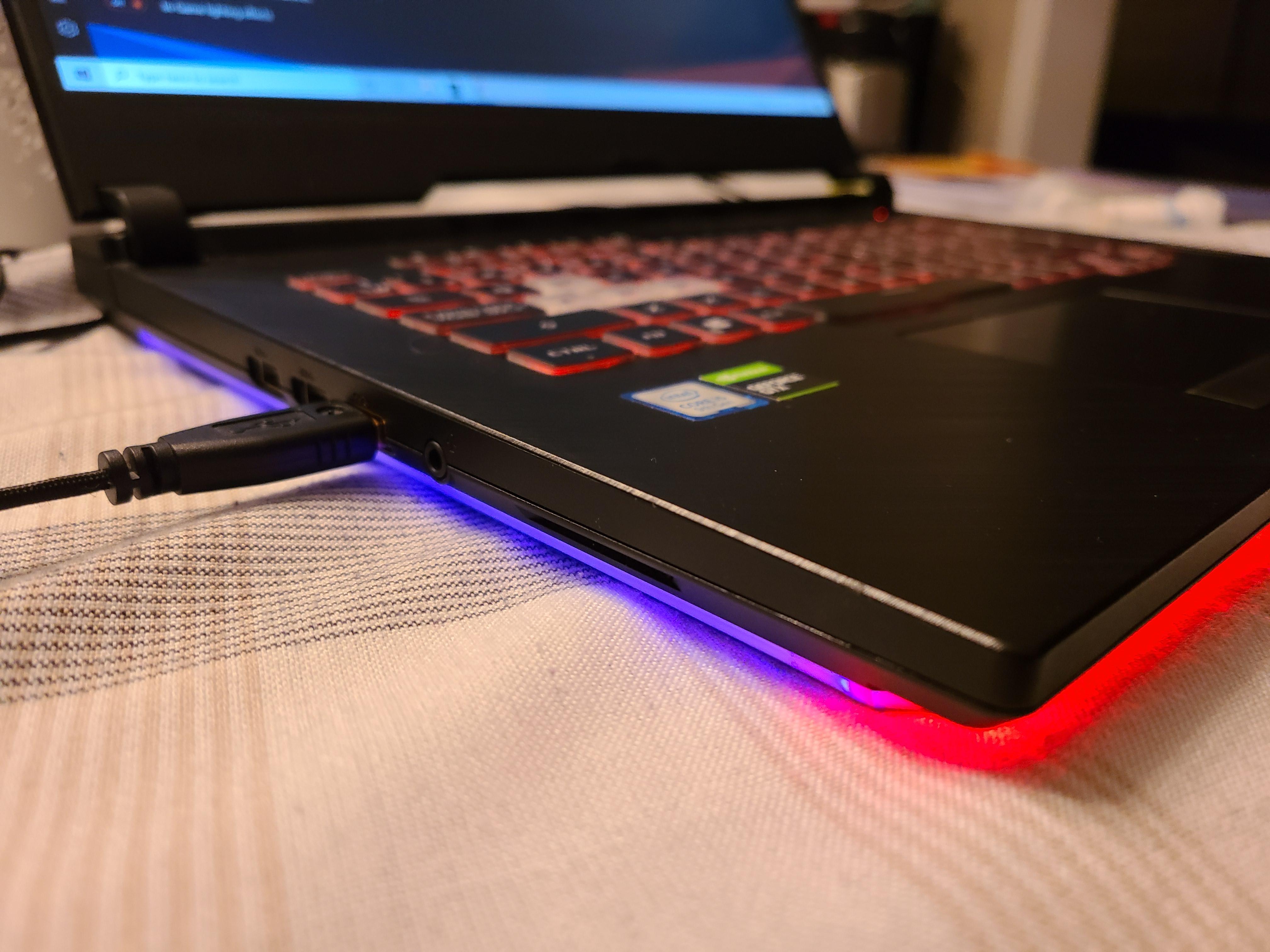 Left side of my laptop's light bar only lights up blue, stays on when