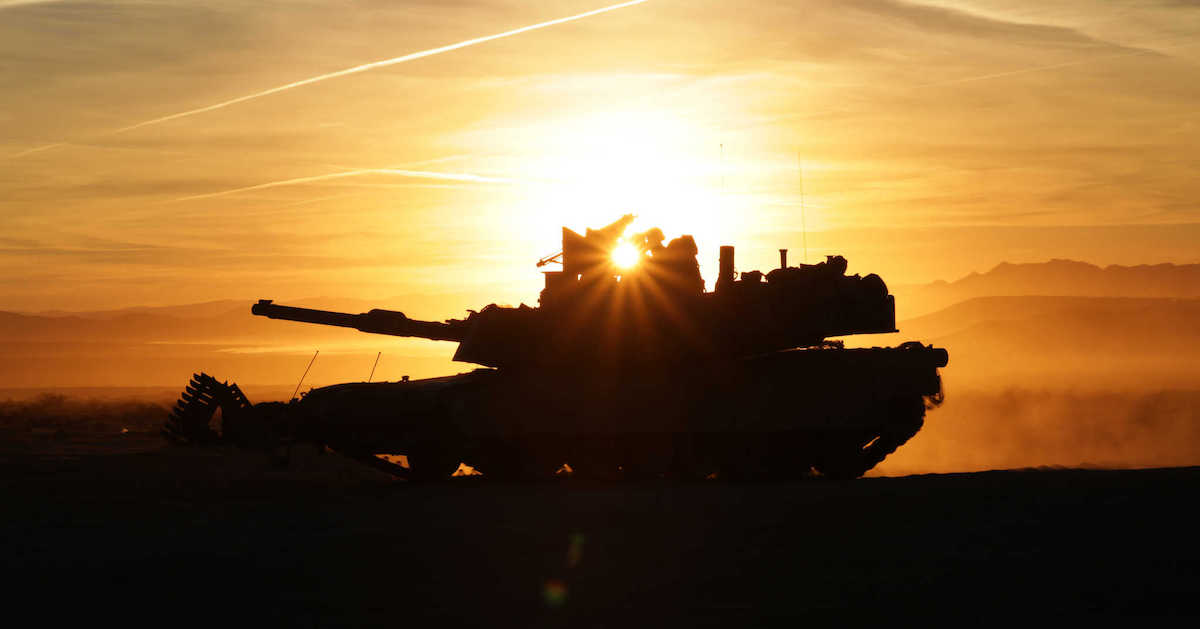 The brutal M1A2C Abrams in the golden hour (1200×629) r/MilitaryPorn