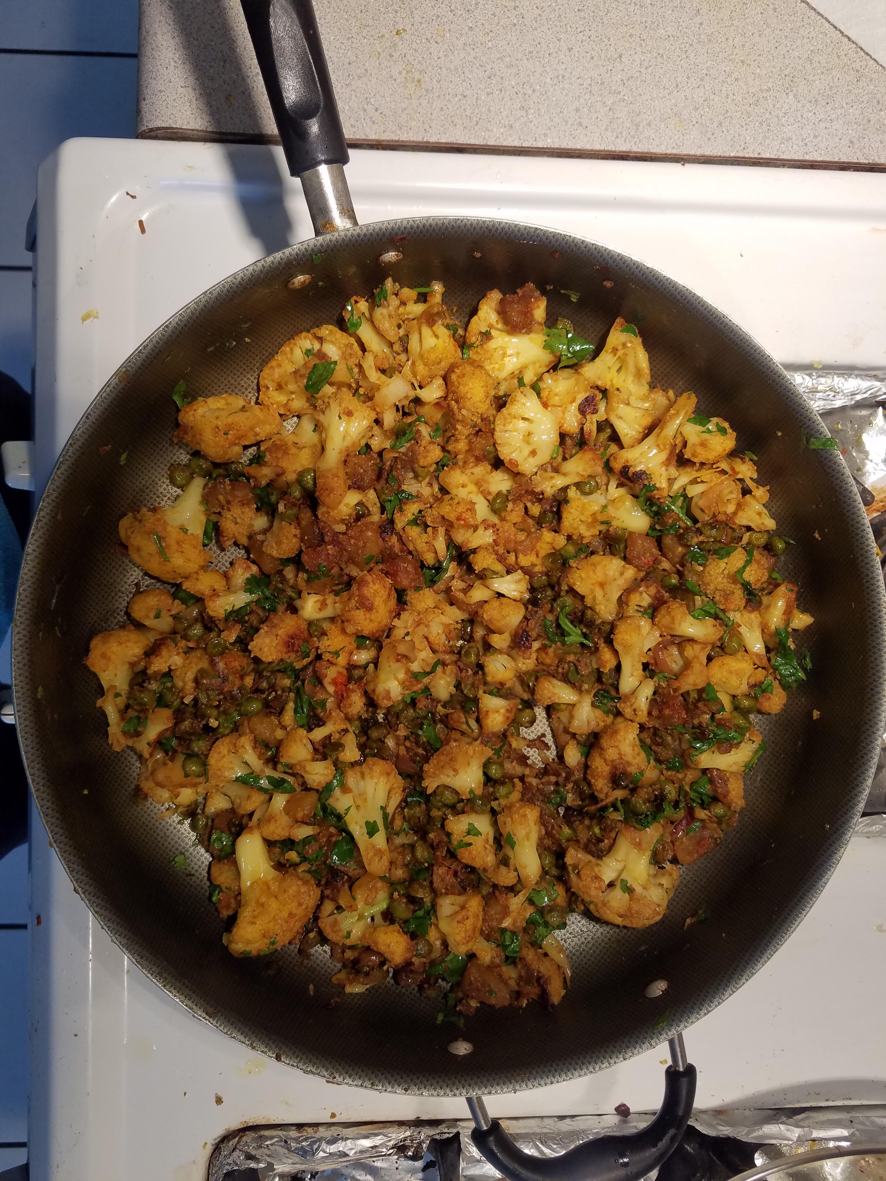 South Indian style dry cauliflower curry. A personal favourite! r