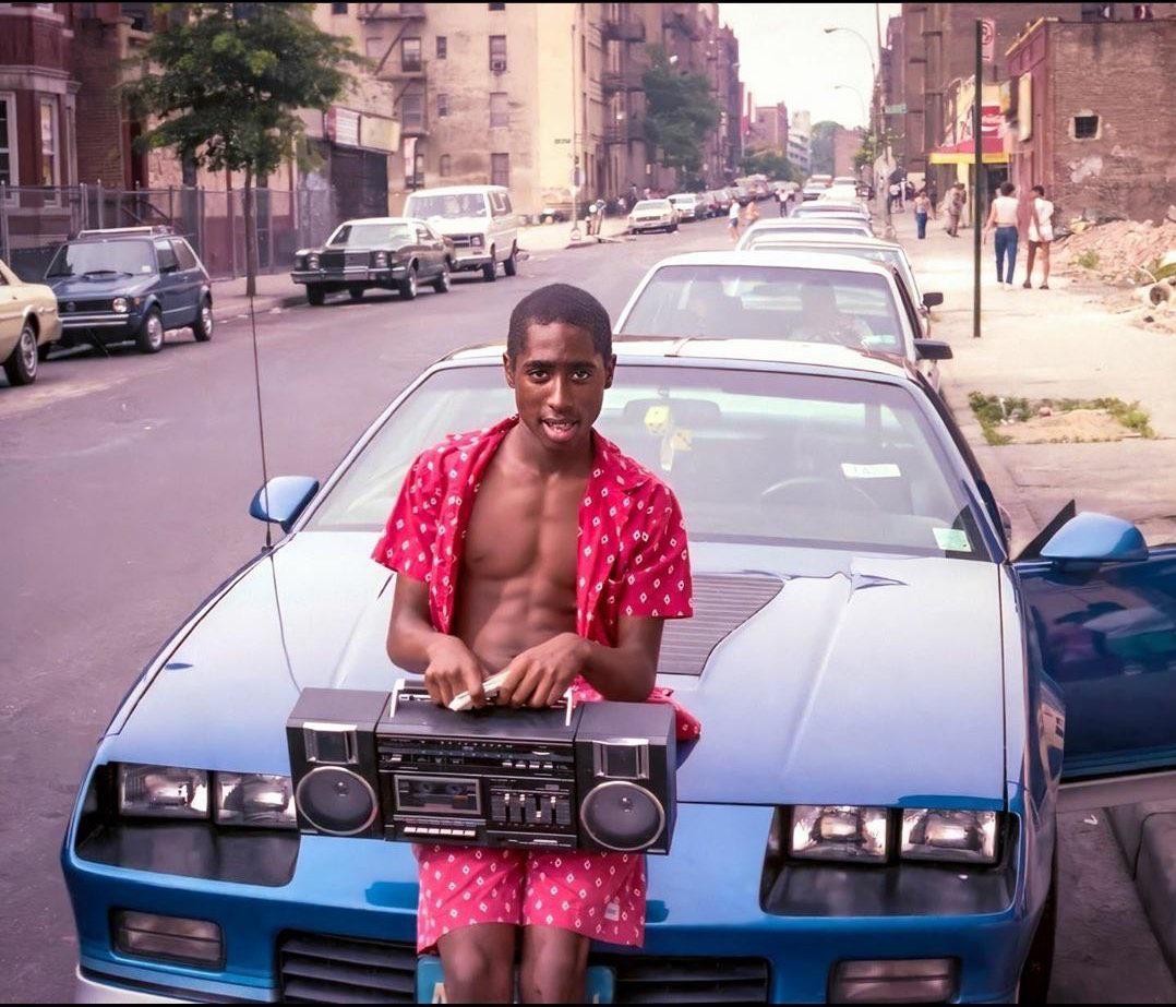Rare photo of one of the G.O.A.T rappers/artist in the 80s Bronx . r/nyc