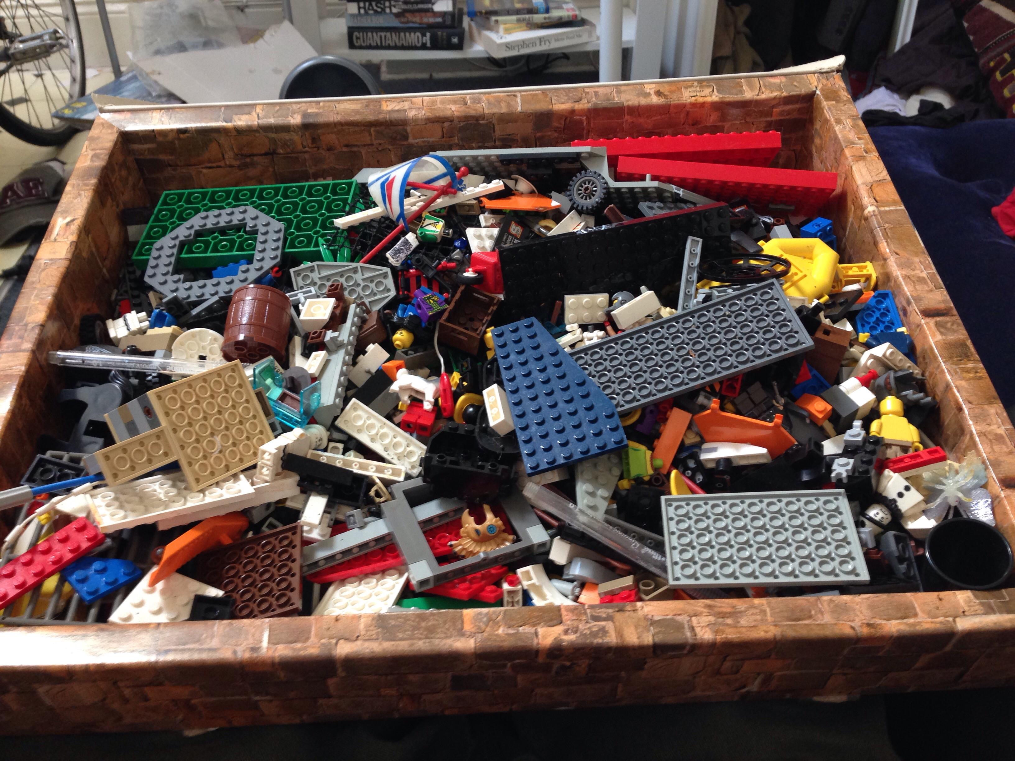 Cheap box of Lego from charity shop, night sorted. r/lego