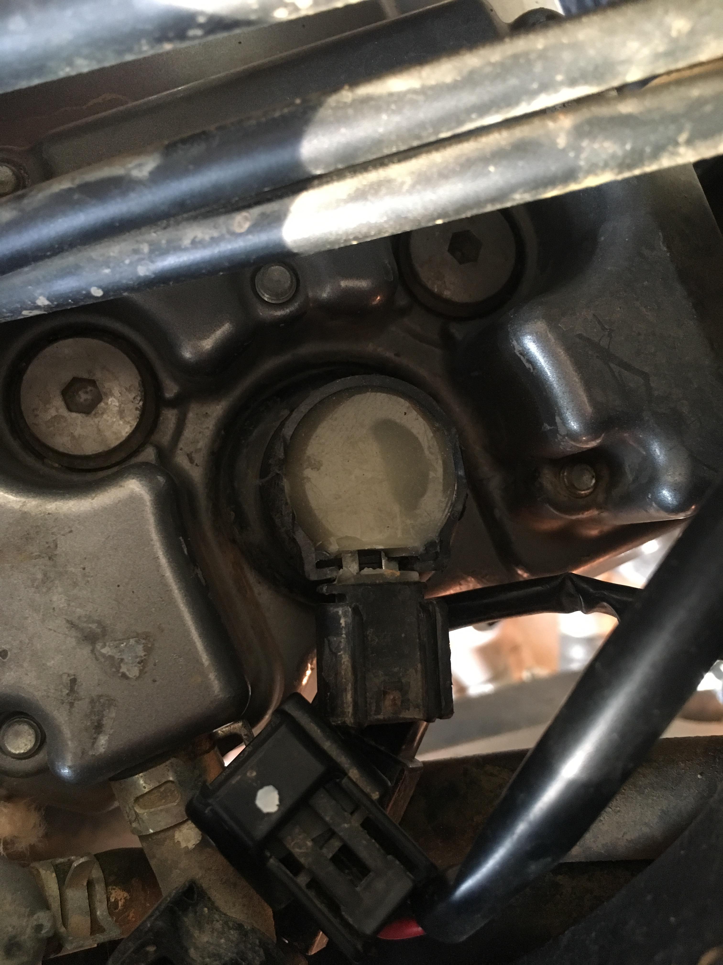 Im having a really tough time getting the ignition coil pack off, it