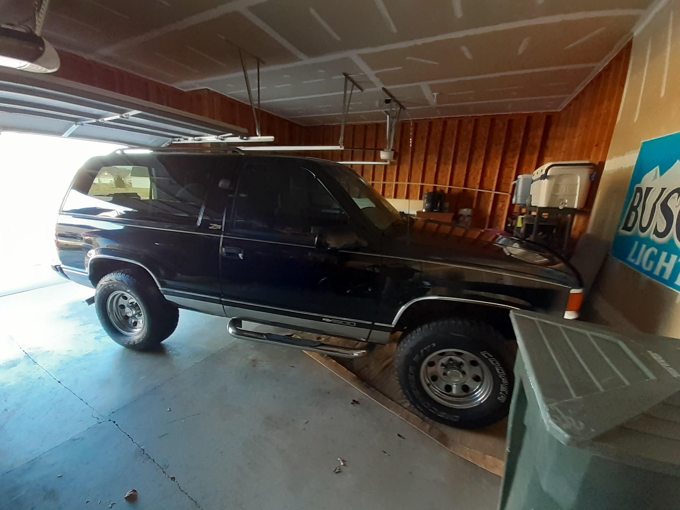 1996 Chevy Tahoe 2 door. Absolutely zero rust, interior is immaculate