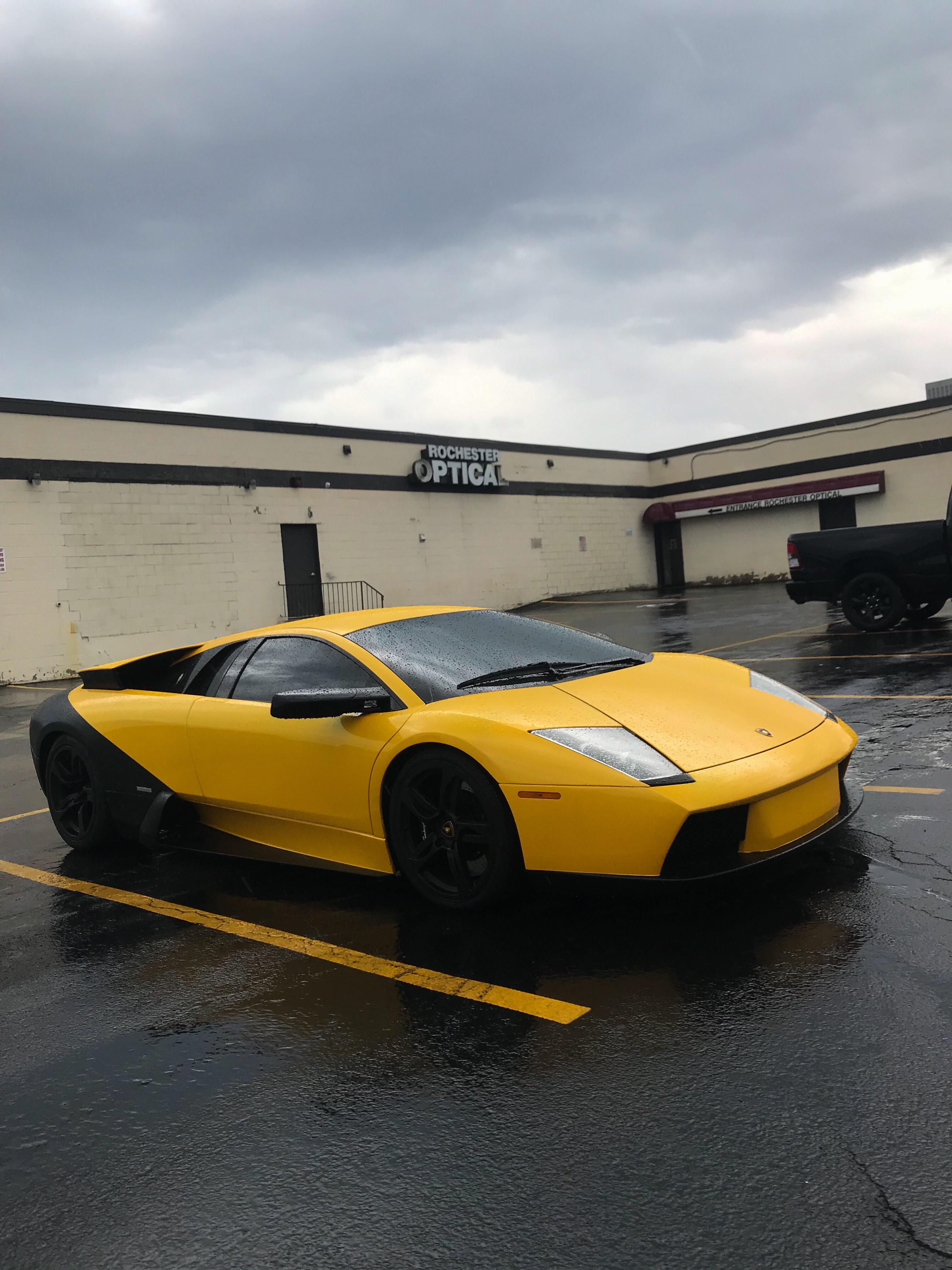 Murcielago] spotted behind a used car dealership in
