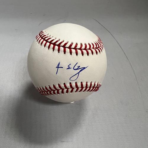 Autograph help. r/baseball