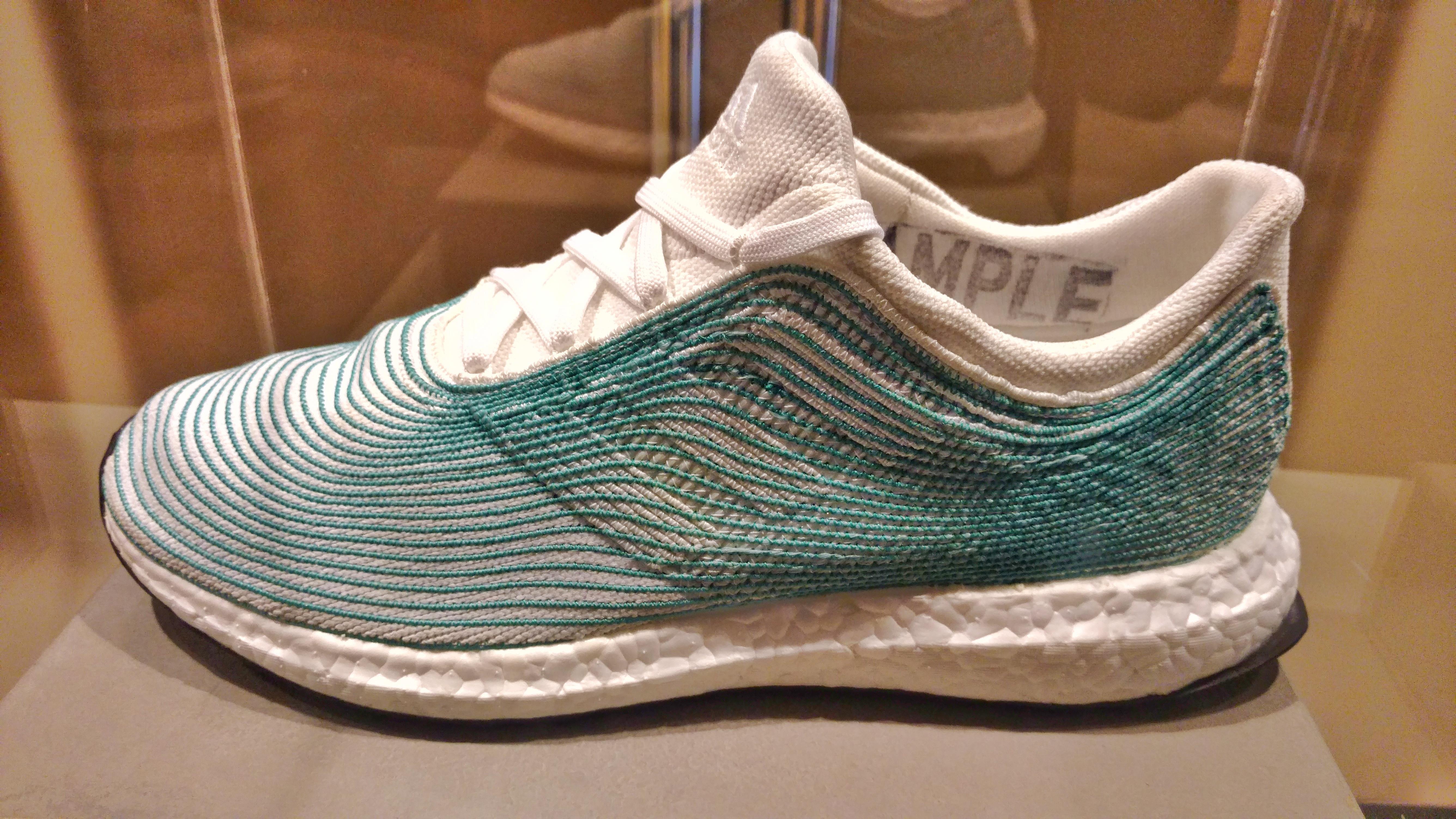 Adidas x Parley r/Sneakers