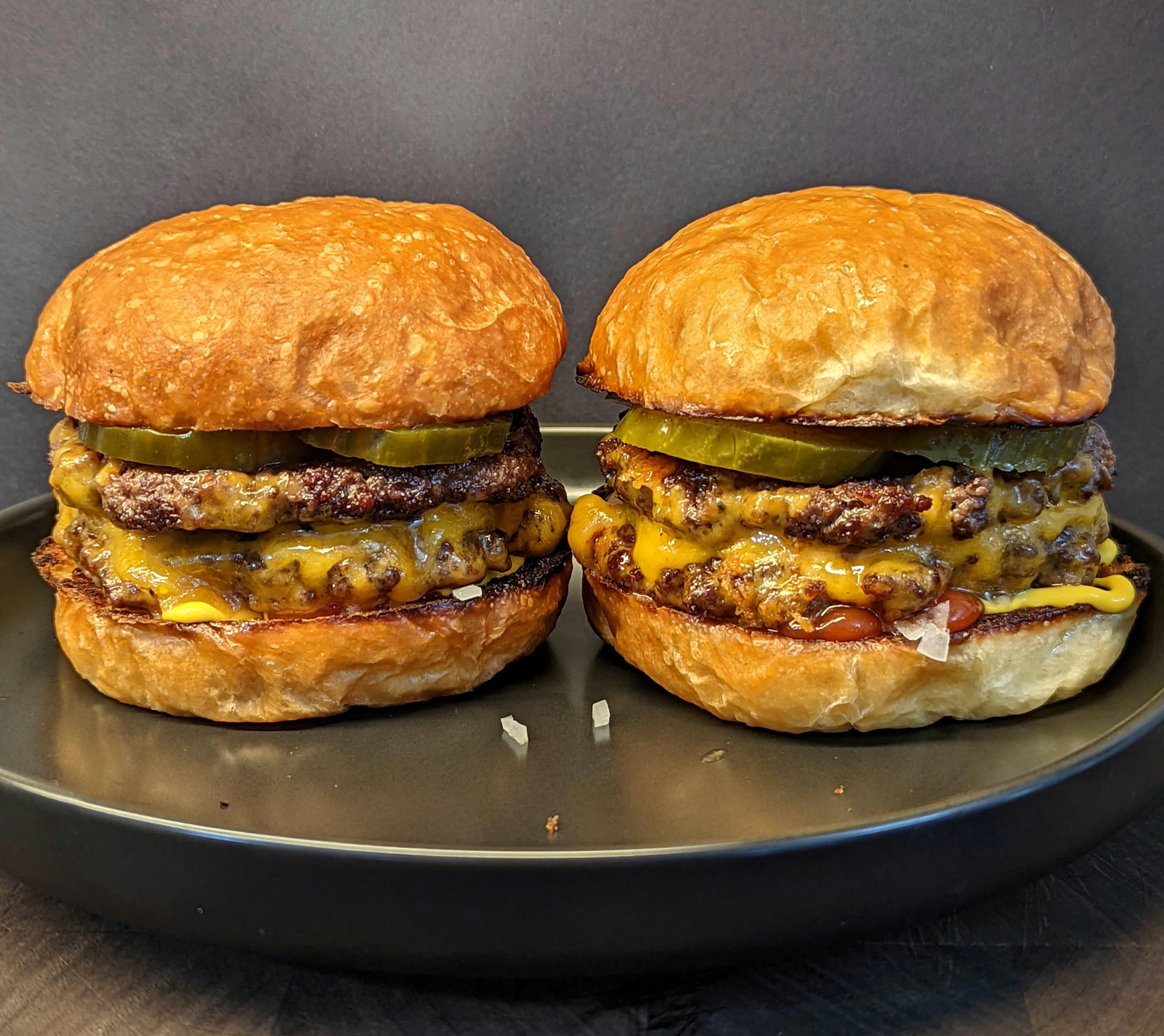 [Homemade] cheeseburgers Cheeseburger