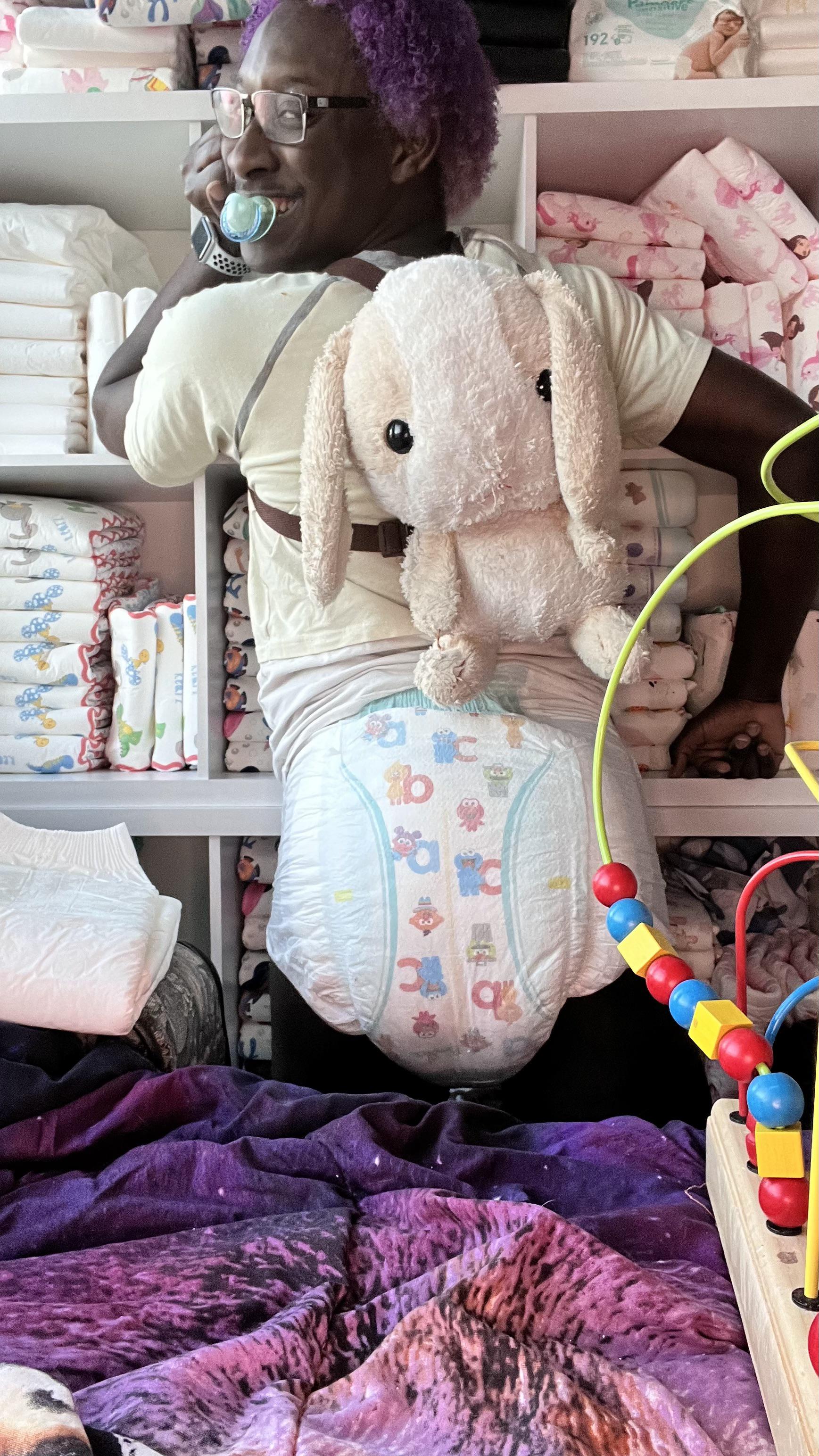 Love how babyish these diapers make me feel r/ABDL