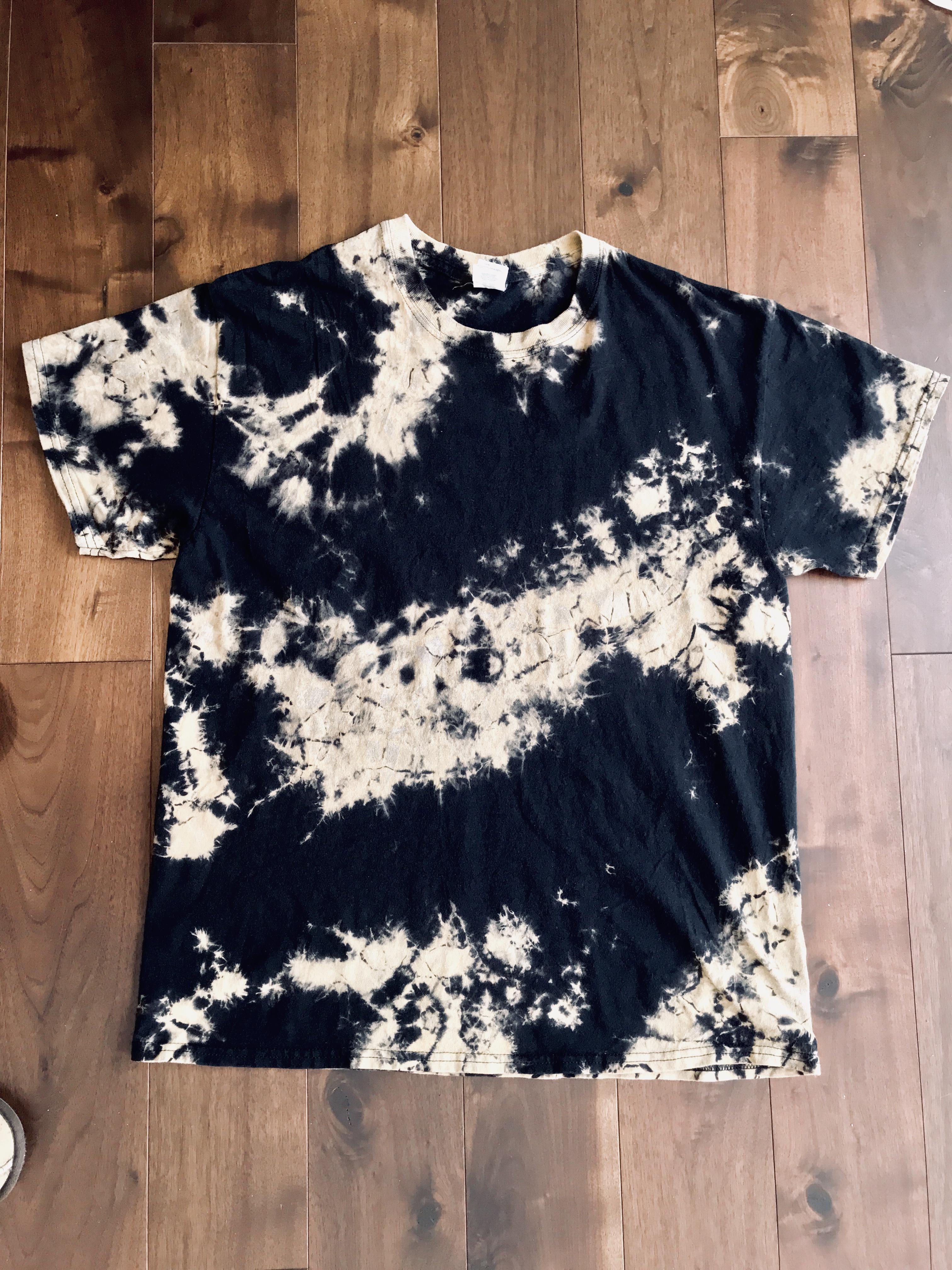 [Q] Black shirt brand that bleaches to white/off white (vs orange)? r