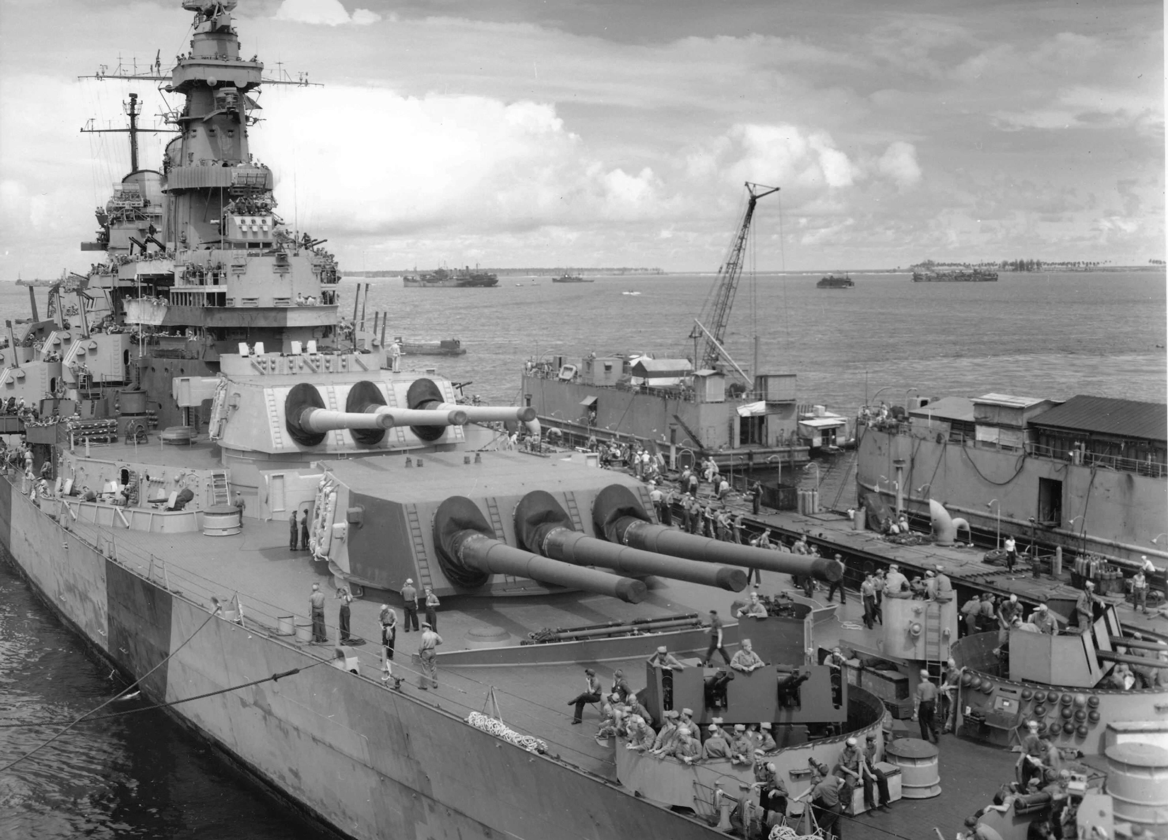 A close up of USS Iowa entering drydock, giving a good view of A and B