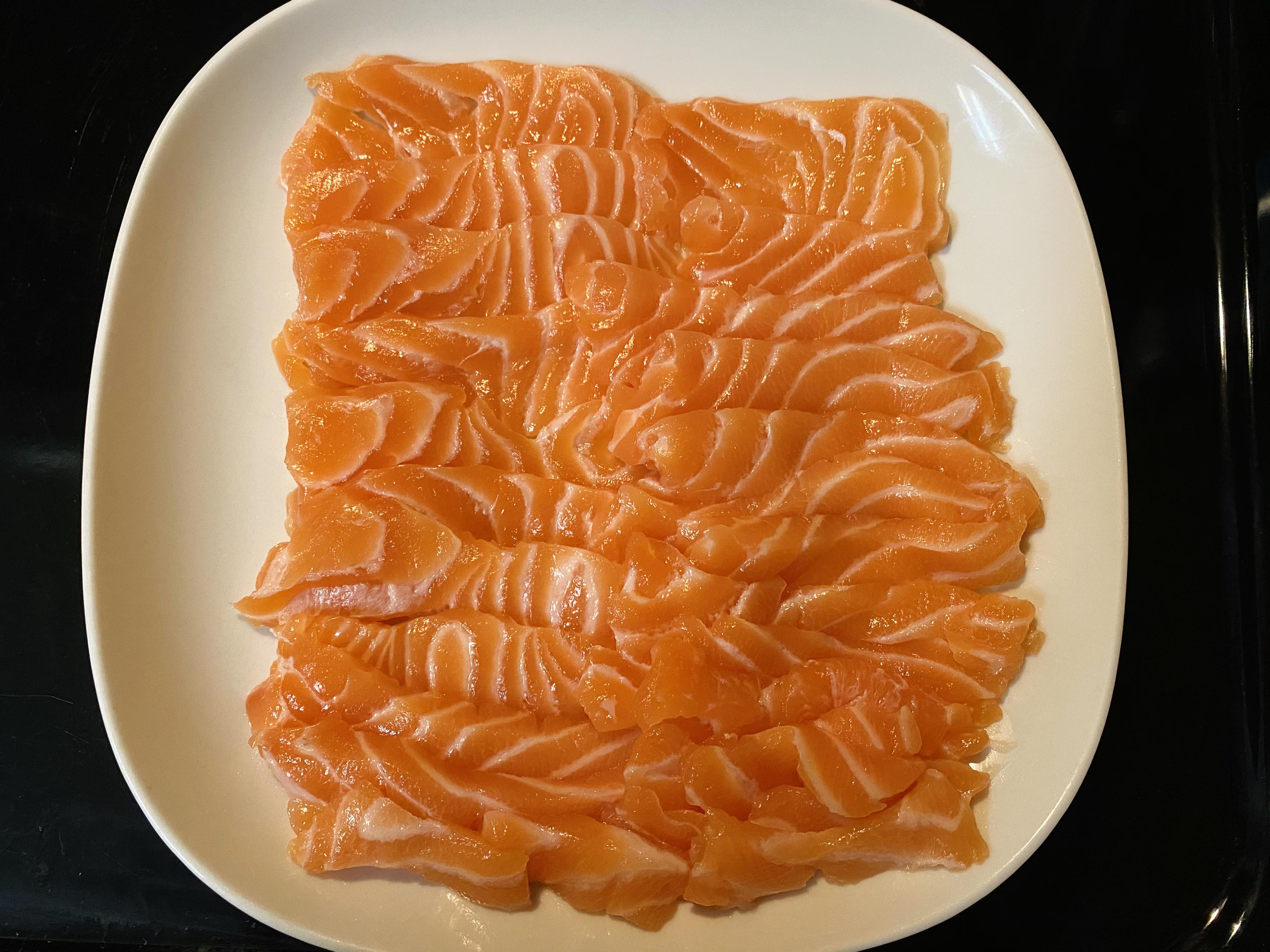 Is this the correct way to cut salmon (across the grain?) My mom and I