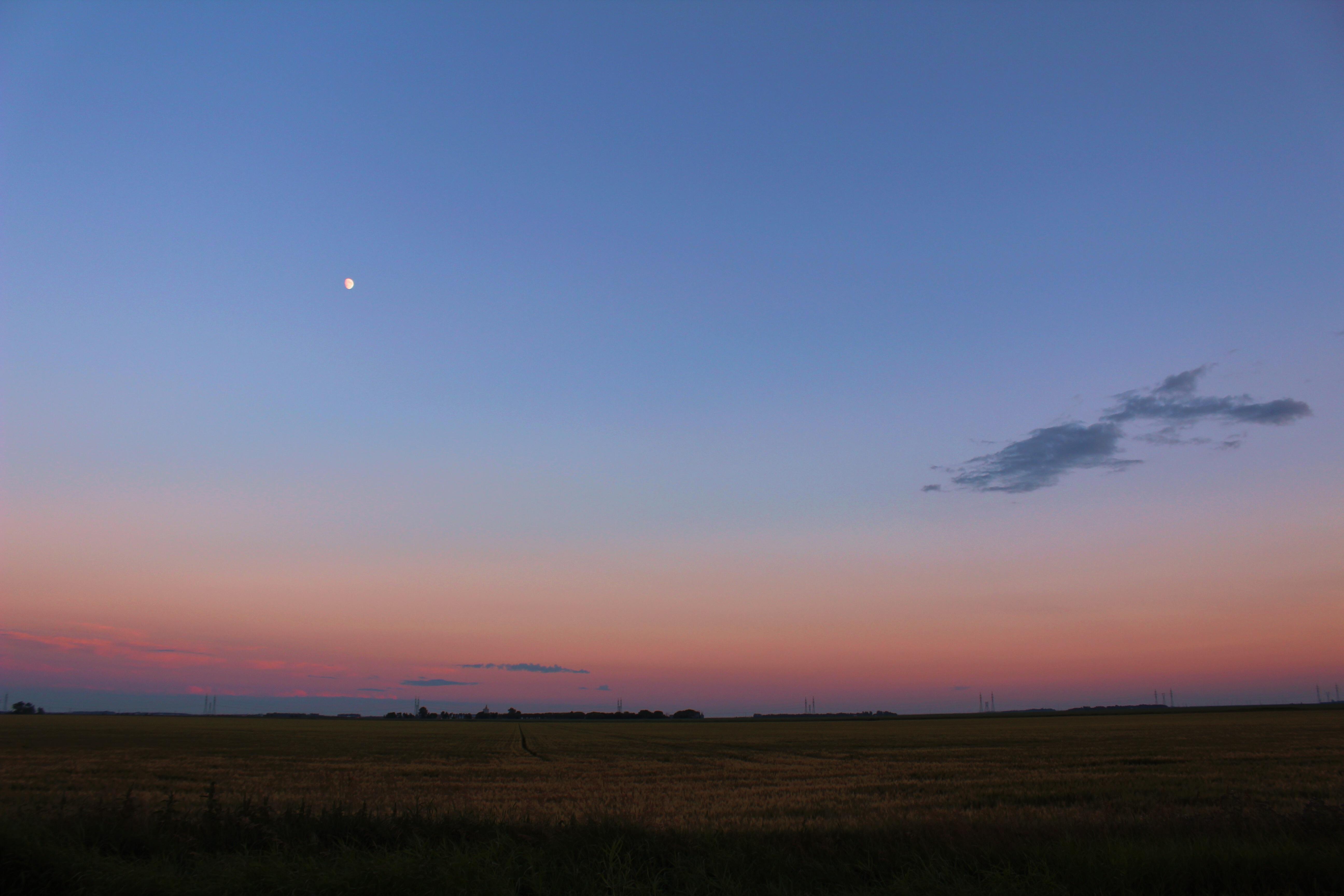 North perimeter by Rosser road, Winnipeg r/Winnipeg