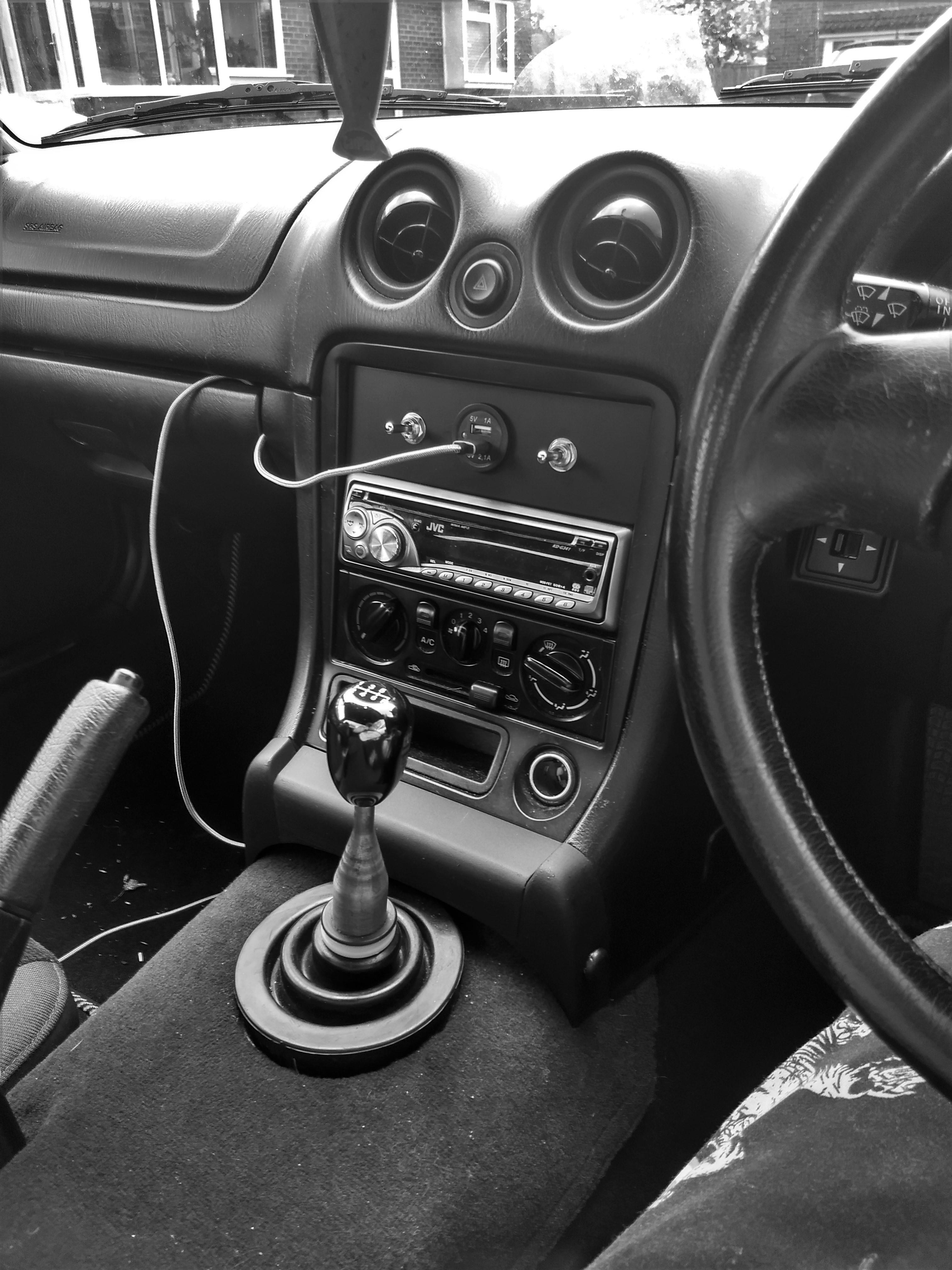 Still not perfect, but a couple 3D prints and my NB centre console