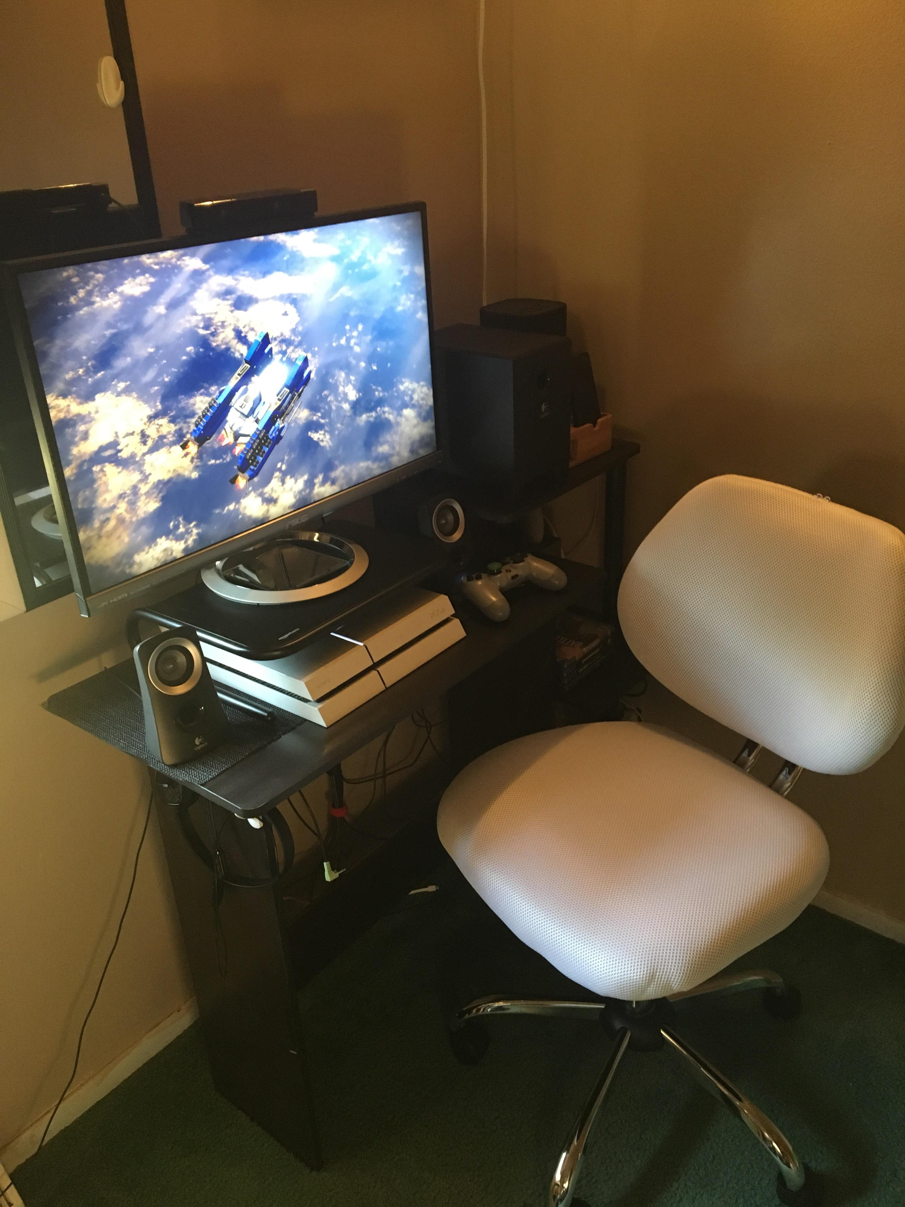 Pretty simple gaming station. Mainly use it for my PS4