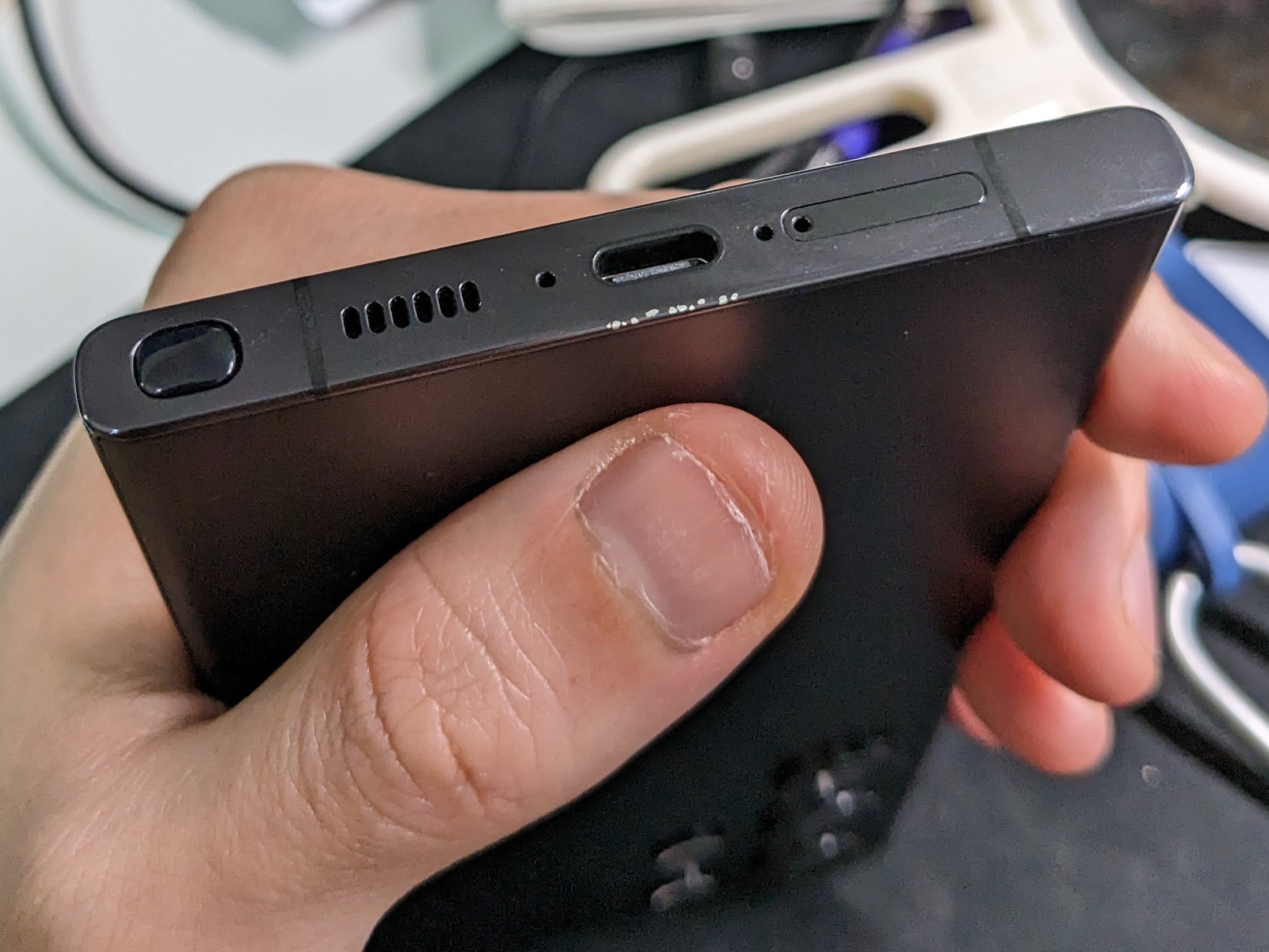 Paint chips after two weeks r/GalaxyS23Ultra