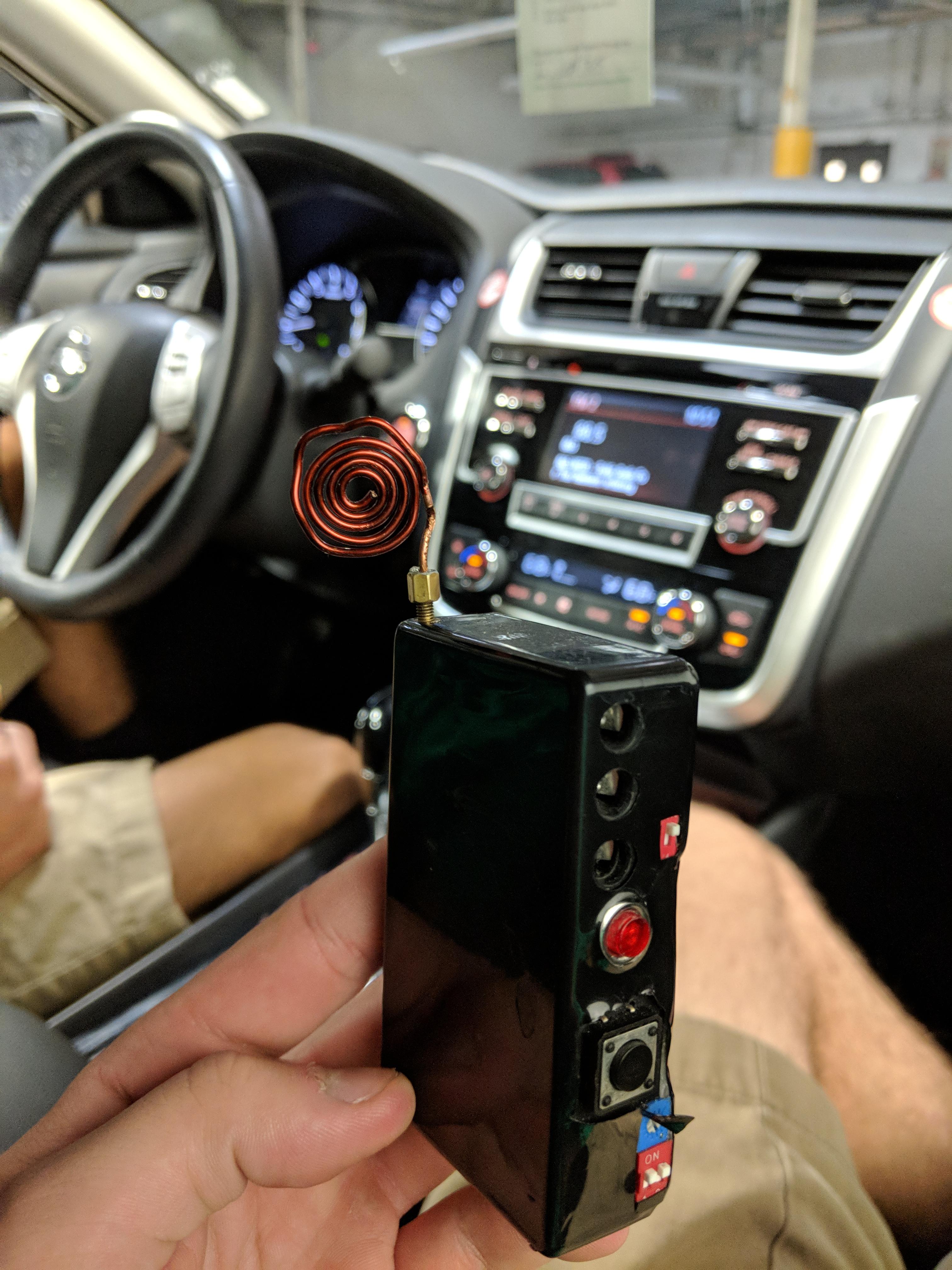 Mysterious black box found under seat of a rental car r/whatisthisthing