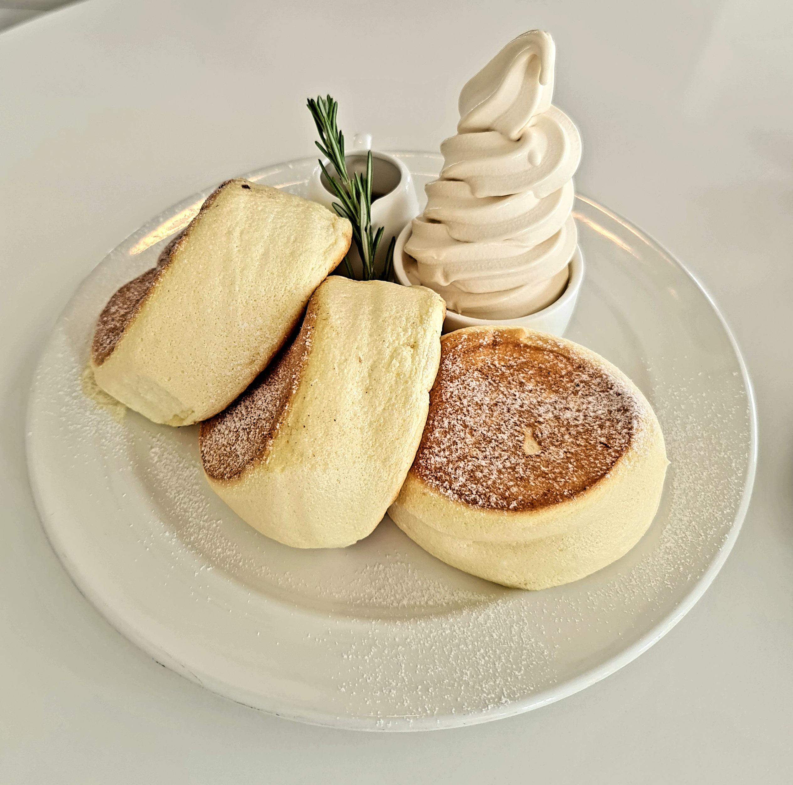 [I ate] Soufflé Pancakes with Soft Serve Ice Cream r/food