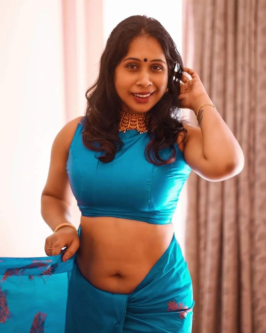 Gowri Mathews : MalluBabes